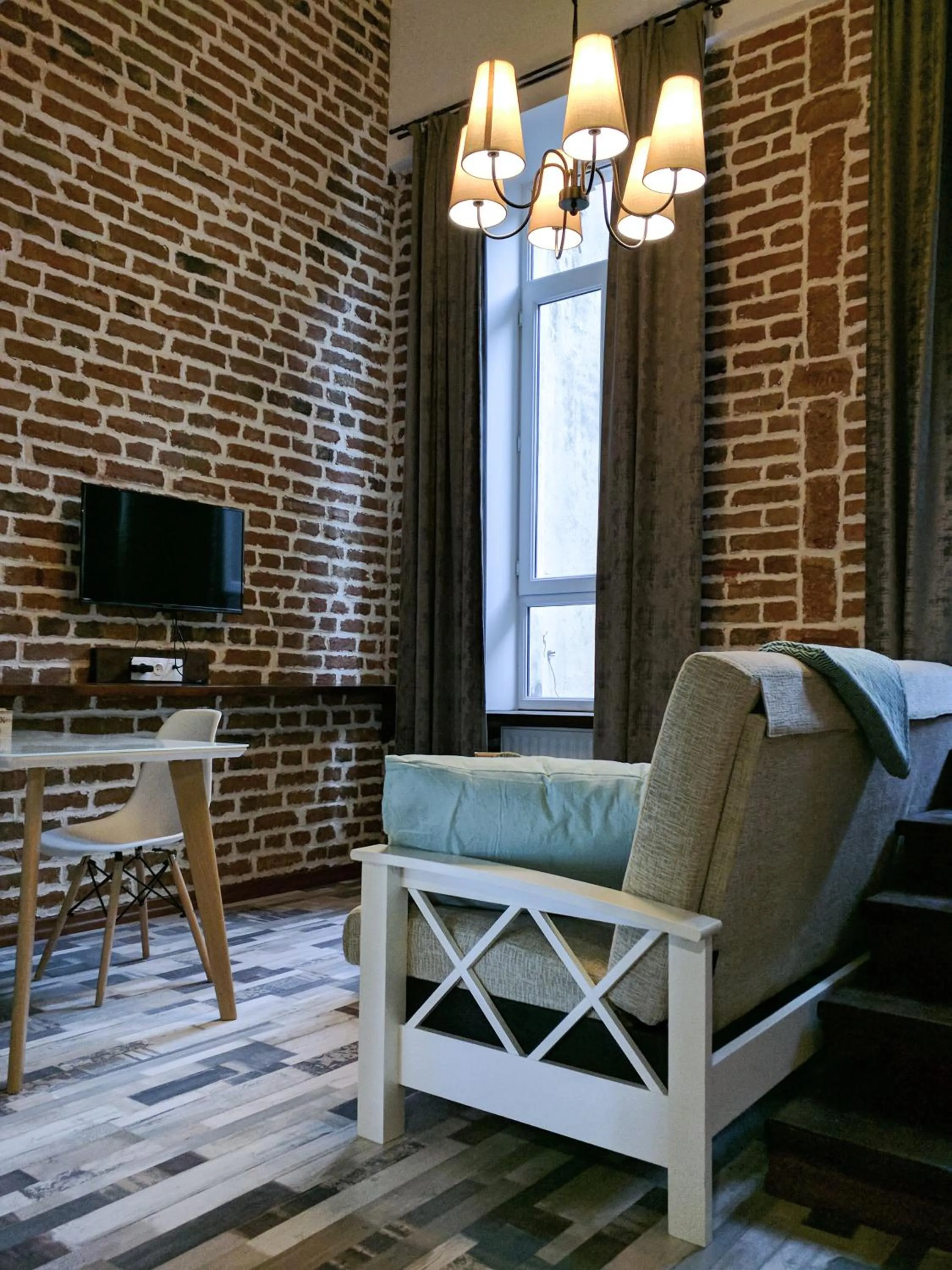 TV and multimedia in Cozy Studios on Freedom Square