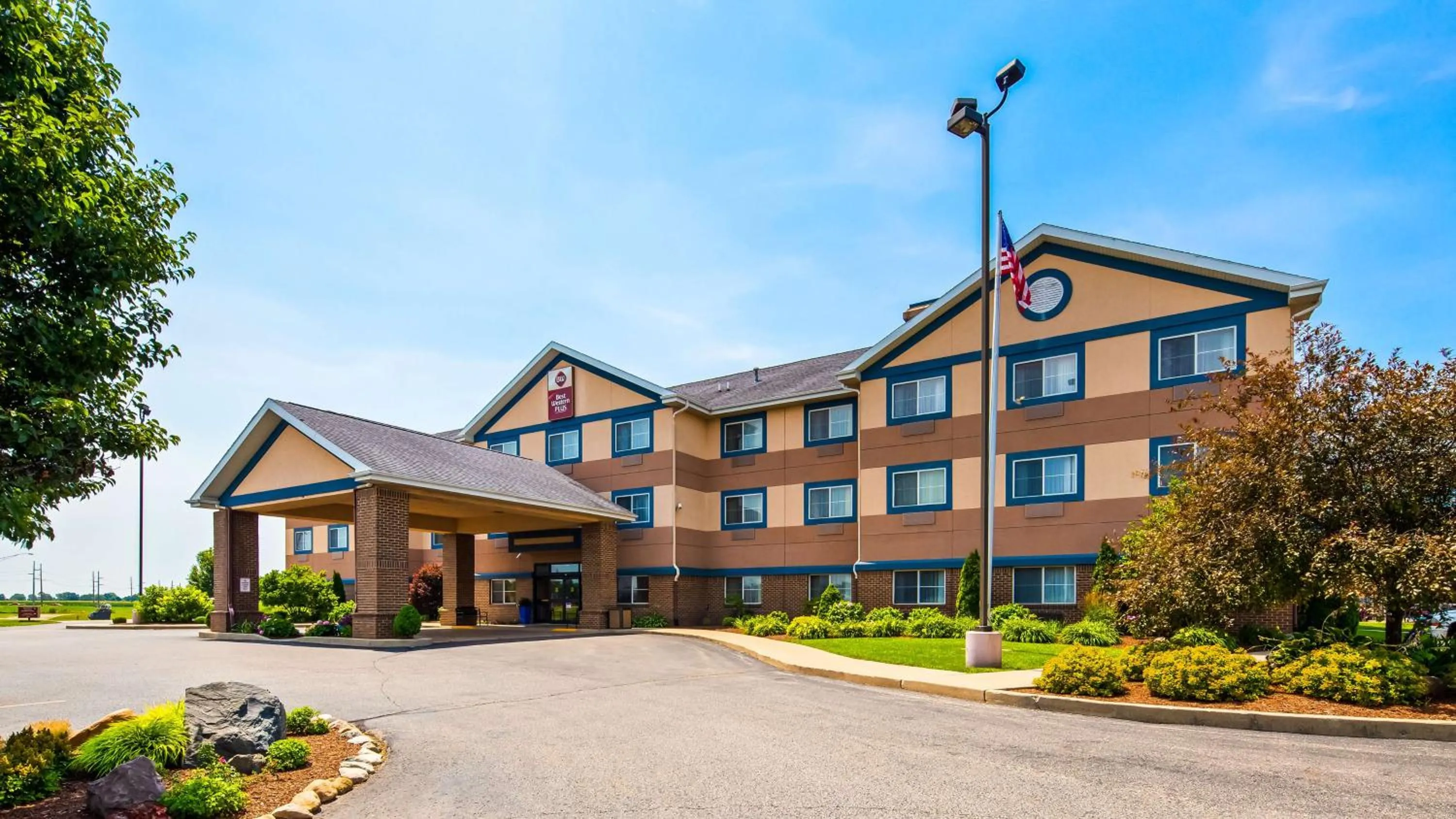 Property building in Best Western Plus Brandywine Inn & Suites