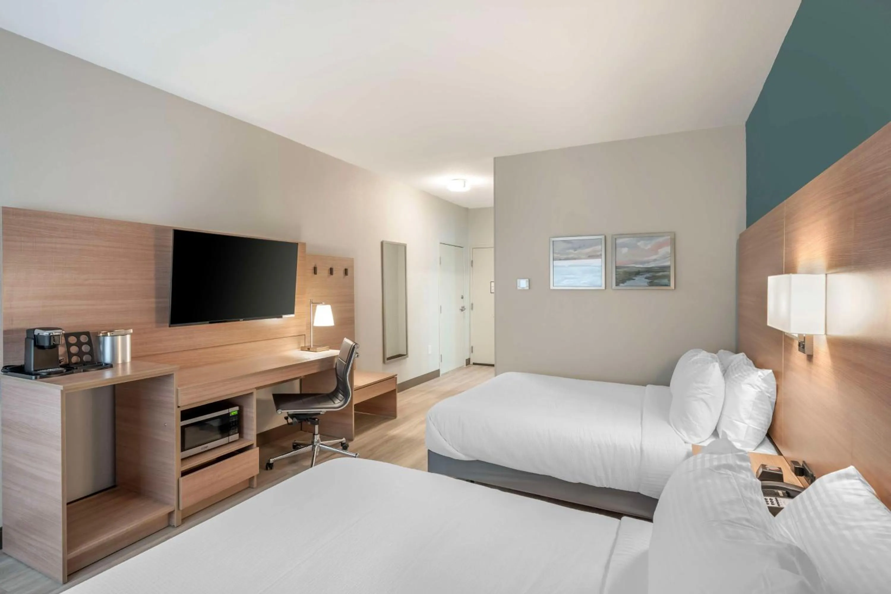 Bedroom, Bed in Best Western River Cities