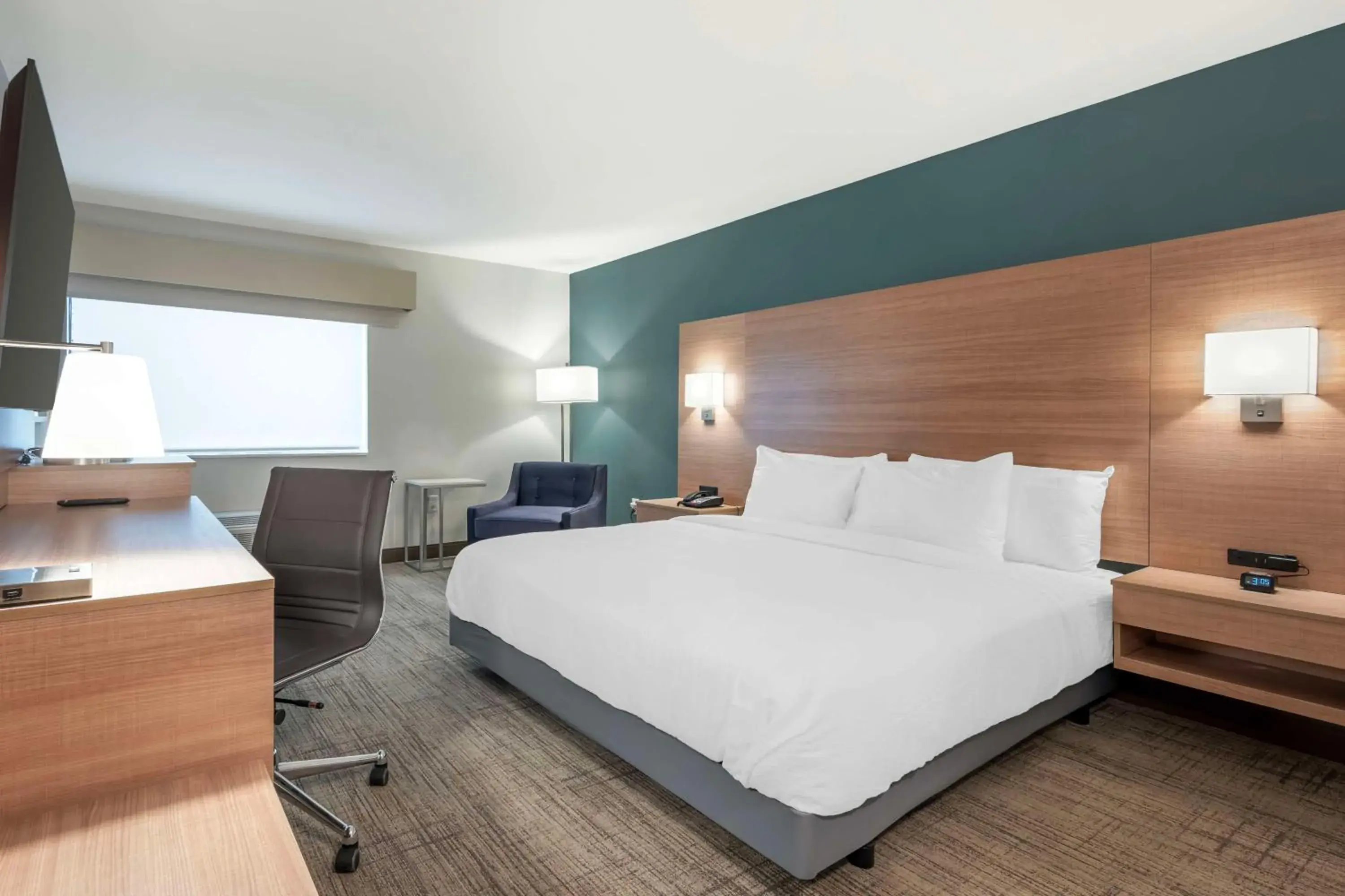 King Room with Bath Tub - Disability Access/Non-Smoking in Best Western River Cities King Room with Bath Tub - Disability Access/Non-Smoking in Best Western River Cities