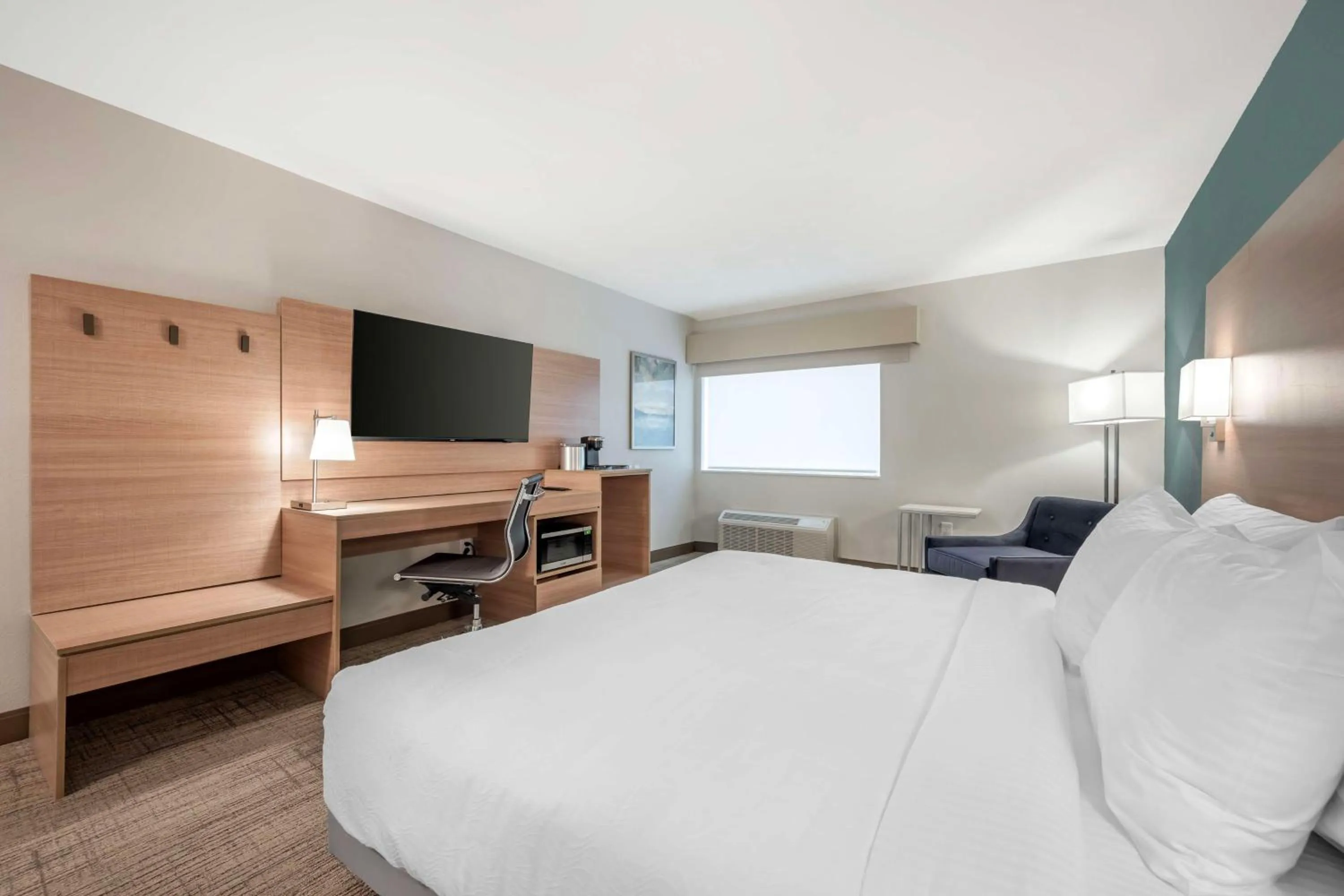 Bedroom, Bed in Best Western River Cities