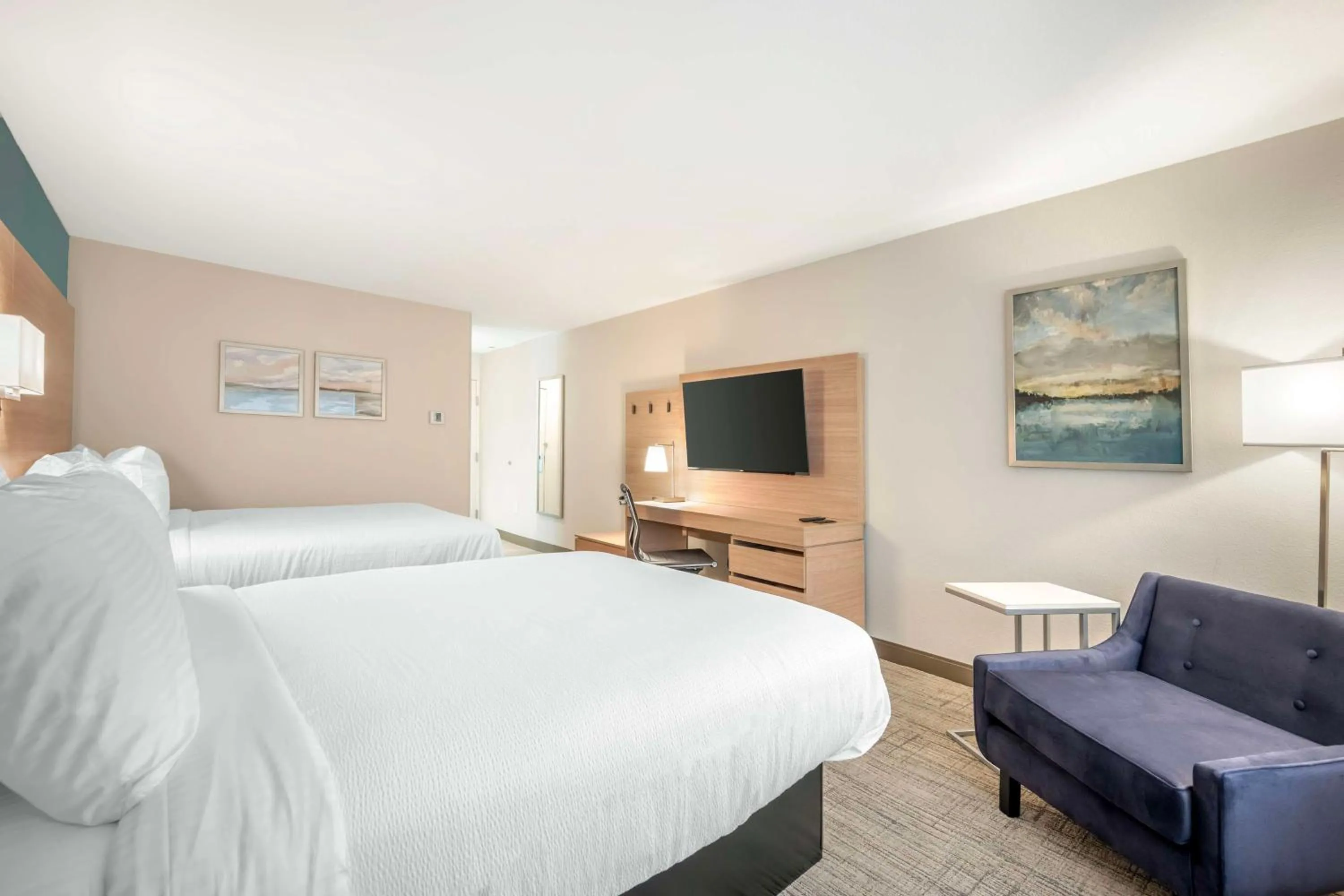 Bedroom, Bed in Best Western River Cities