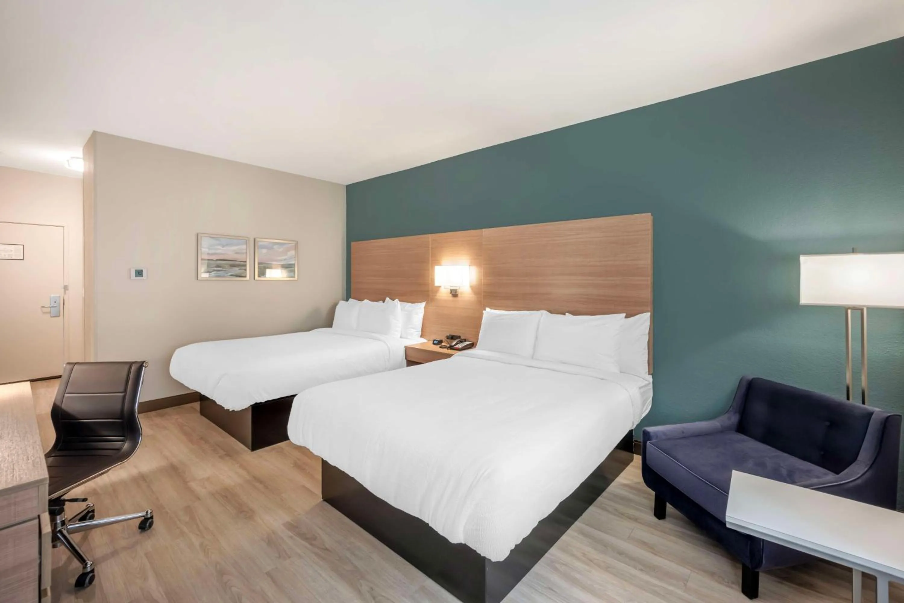 Bedroom, Bed in Best Western River Cities