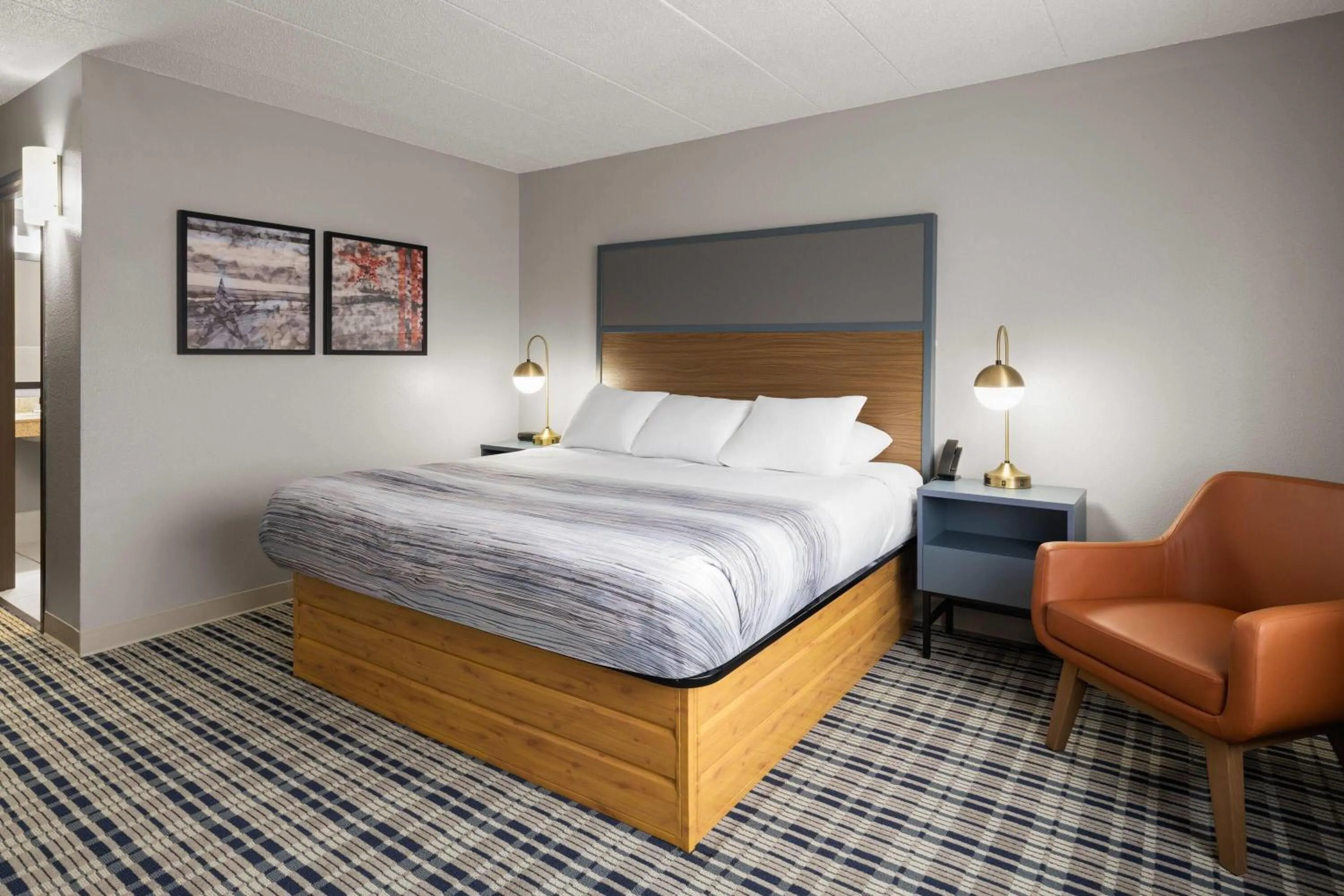 Photo of the whole room, Bed in AmericInn by Wyndham Muscatine