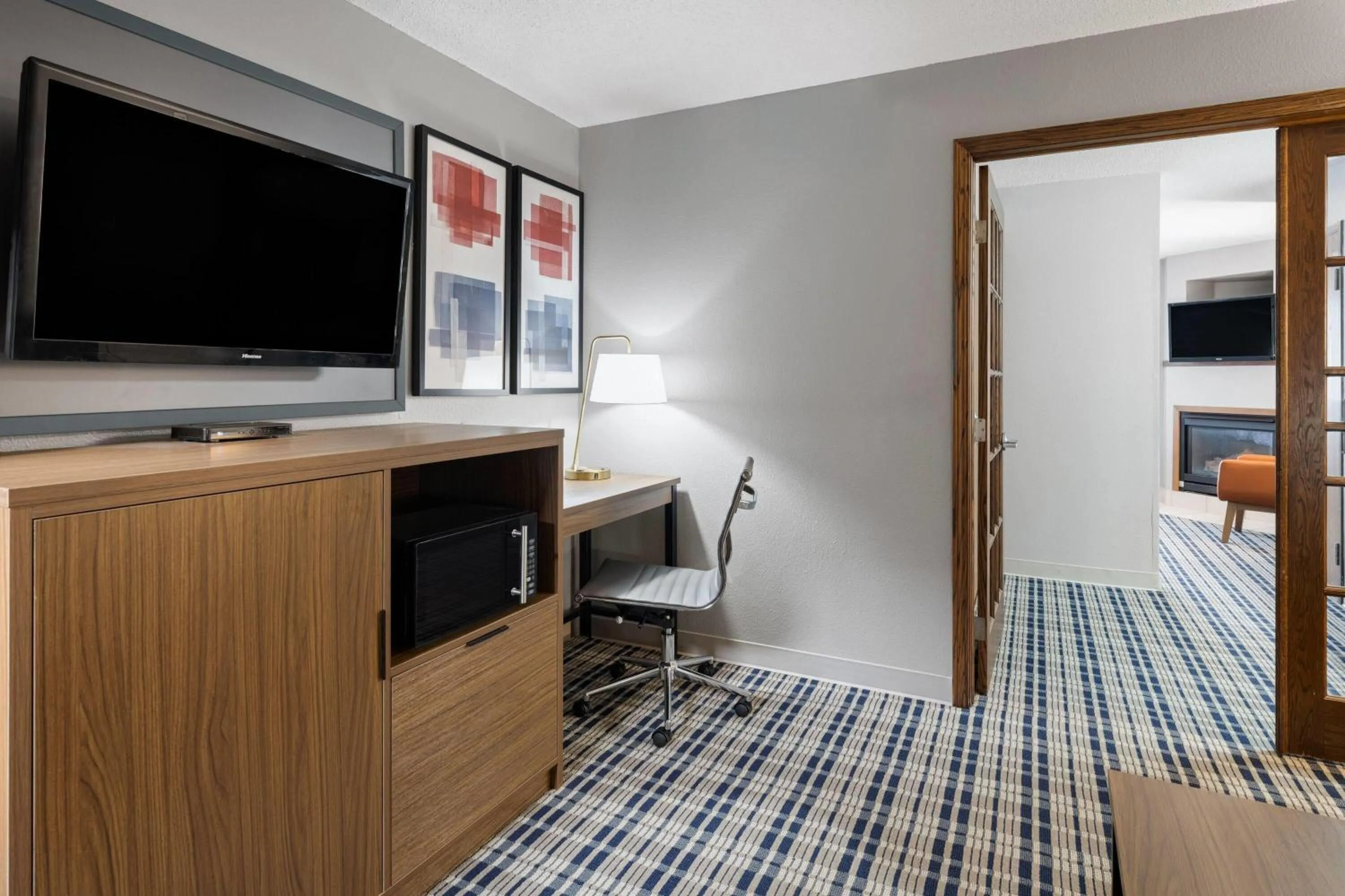 Photo of the whole room, Bed in AmericInn by Wyndham Muscatine