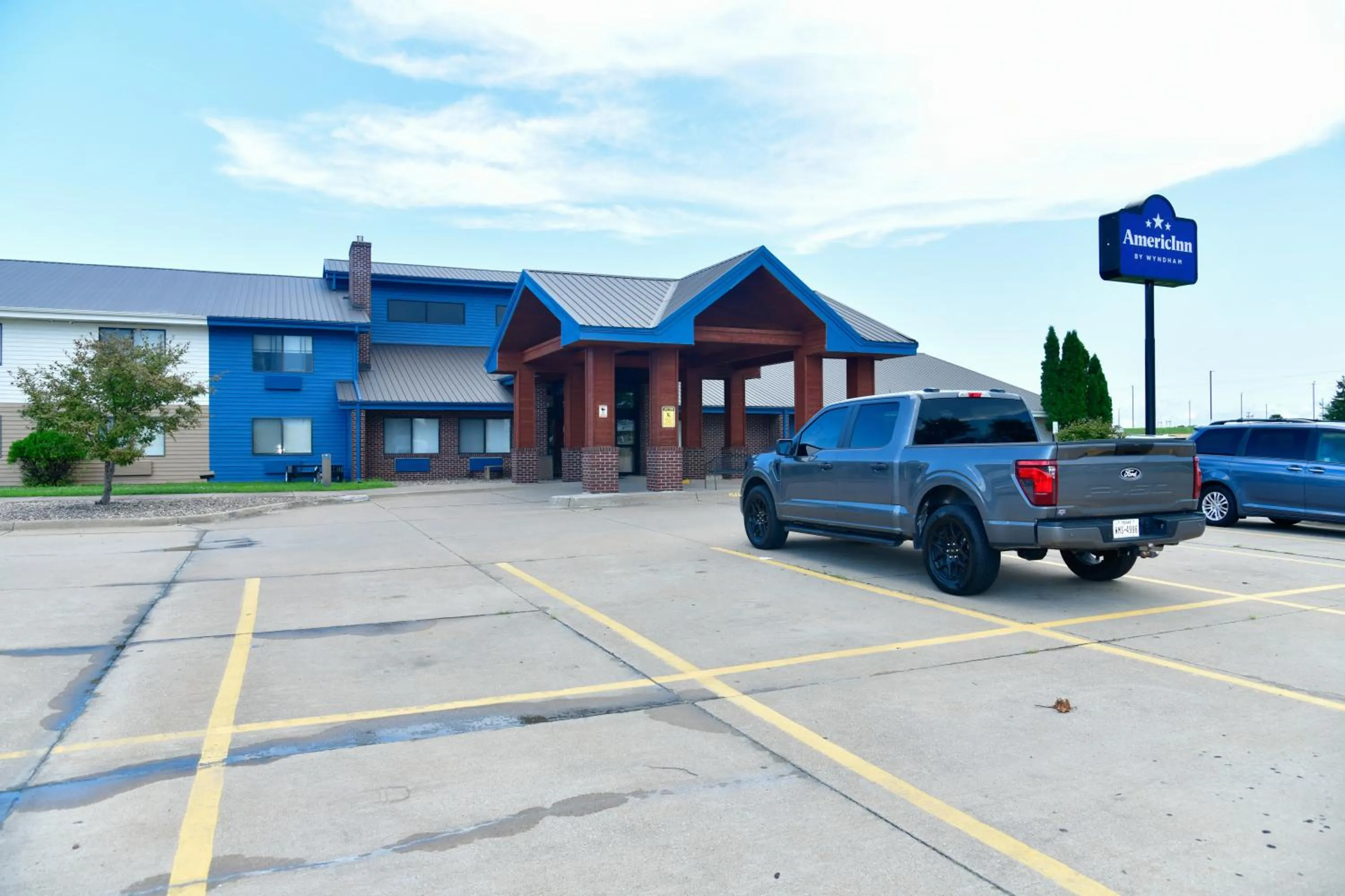 AmericInn by Wyndham Muscatine