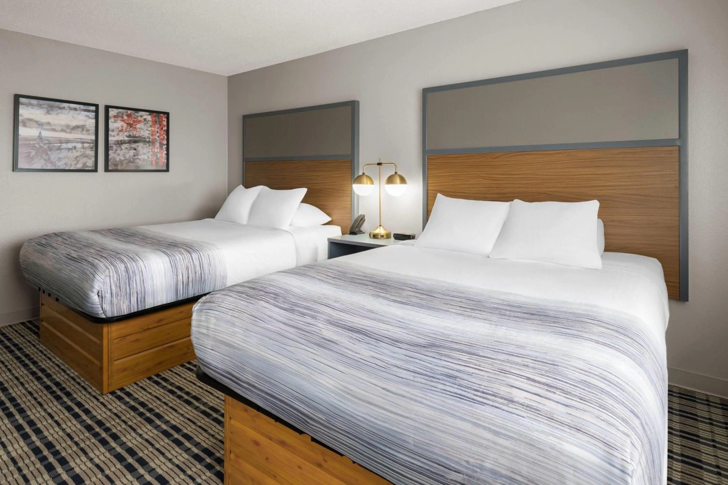 Photo of the whole room, Bed in AmericInn by Wyndham Muscatine