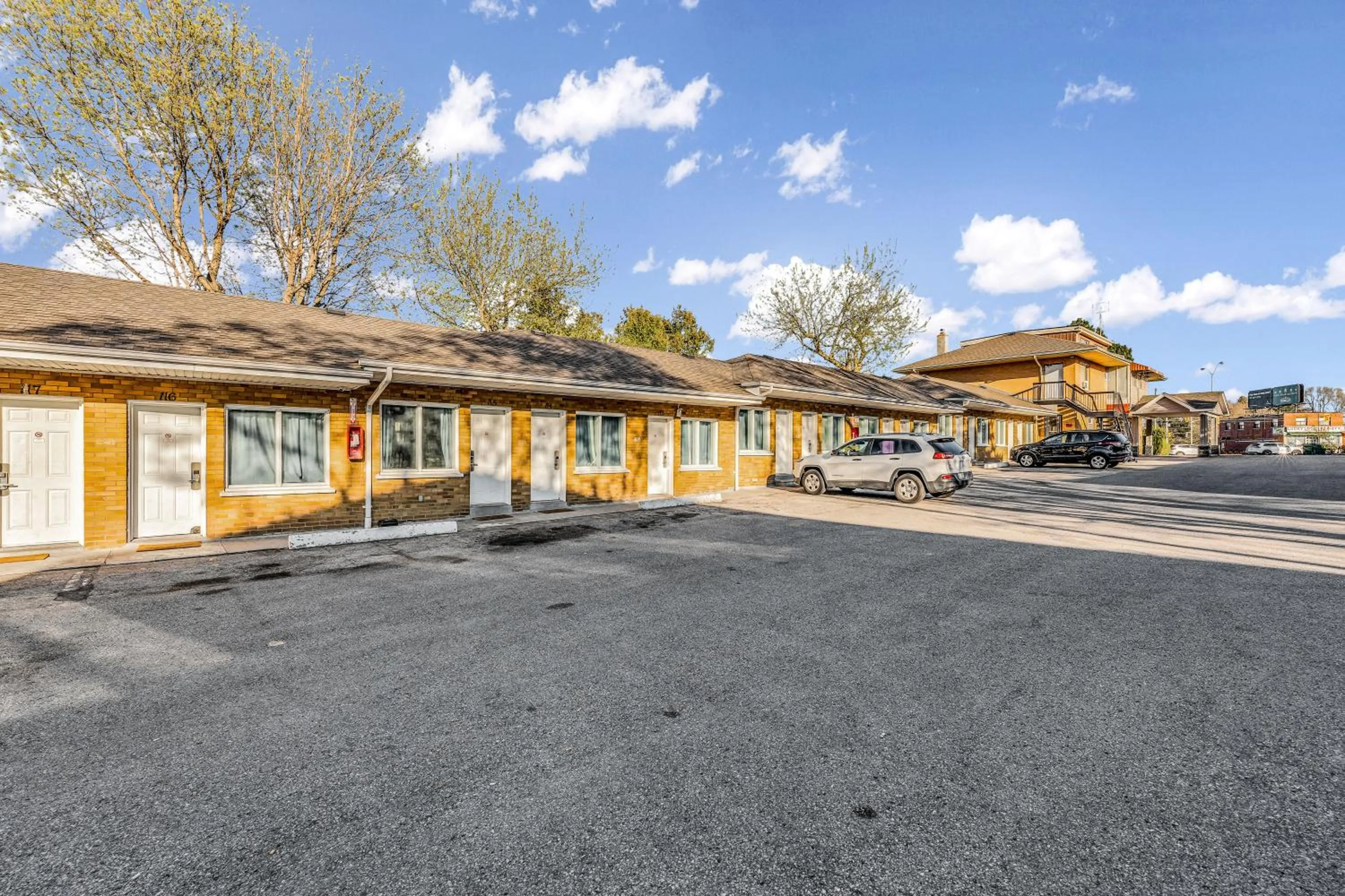 Property building in Park Motel