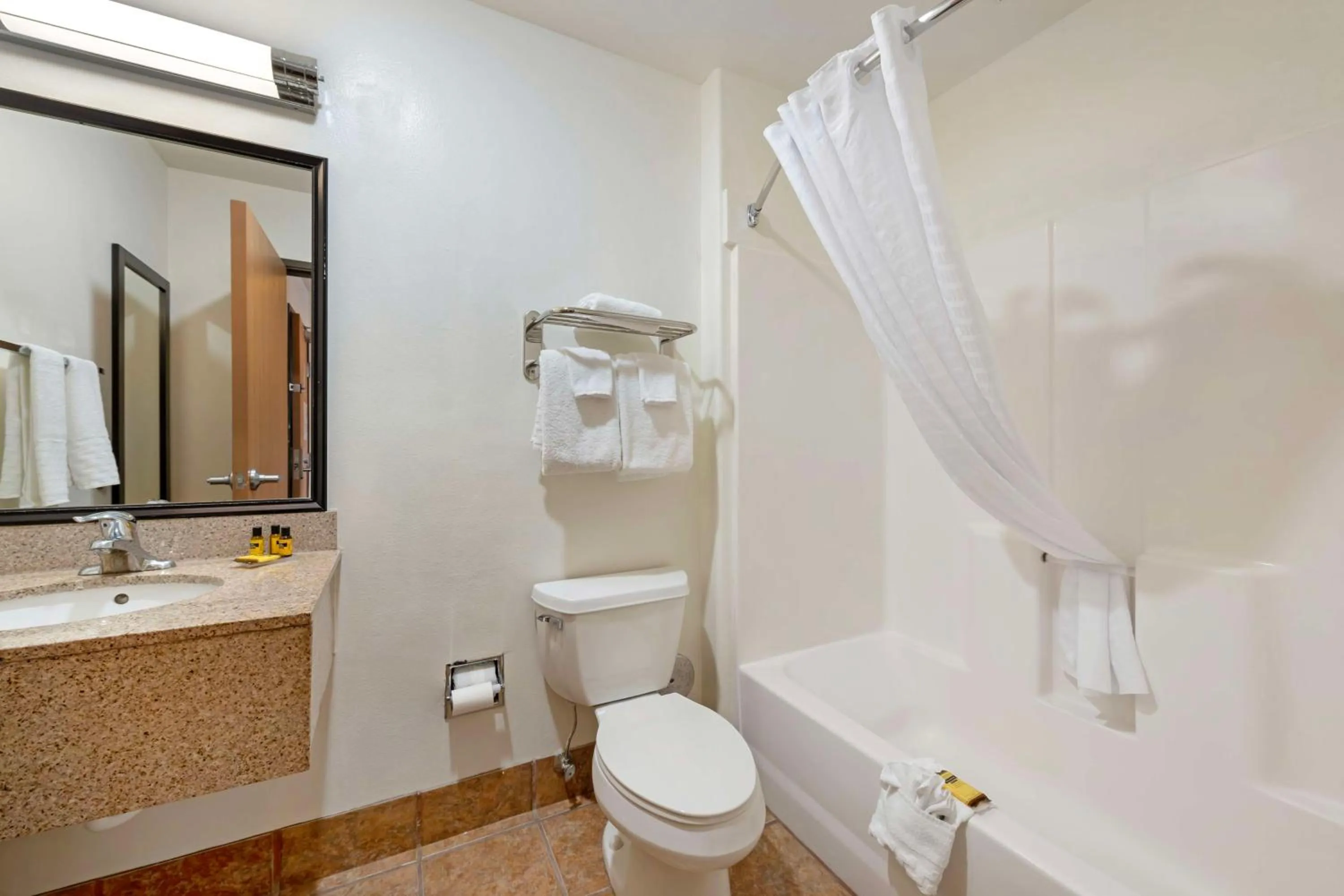 Bathroom in Best Western Plus Eagleridge Inn & Suites