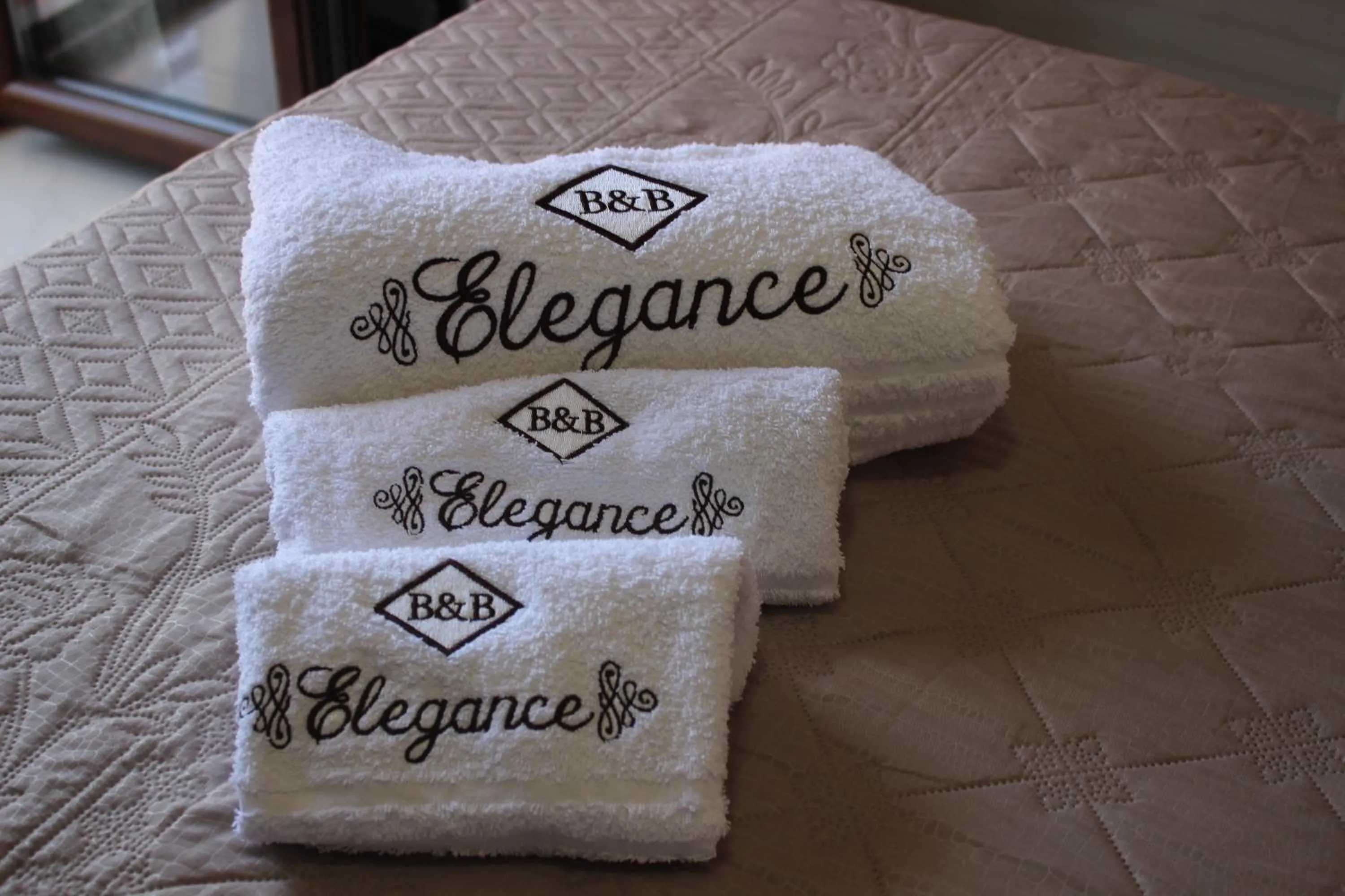 elegance b&b