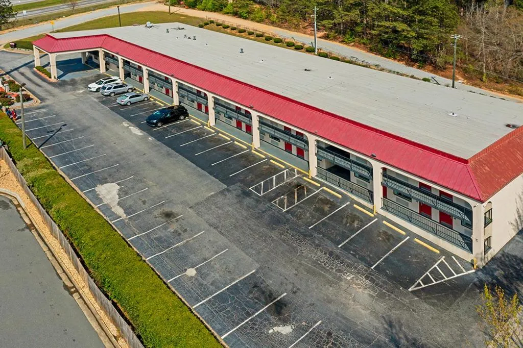 Property building in Regency Inn & Suites