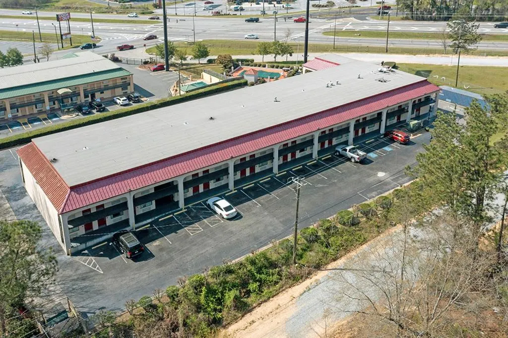 Property building in Regency Inn & Suites