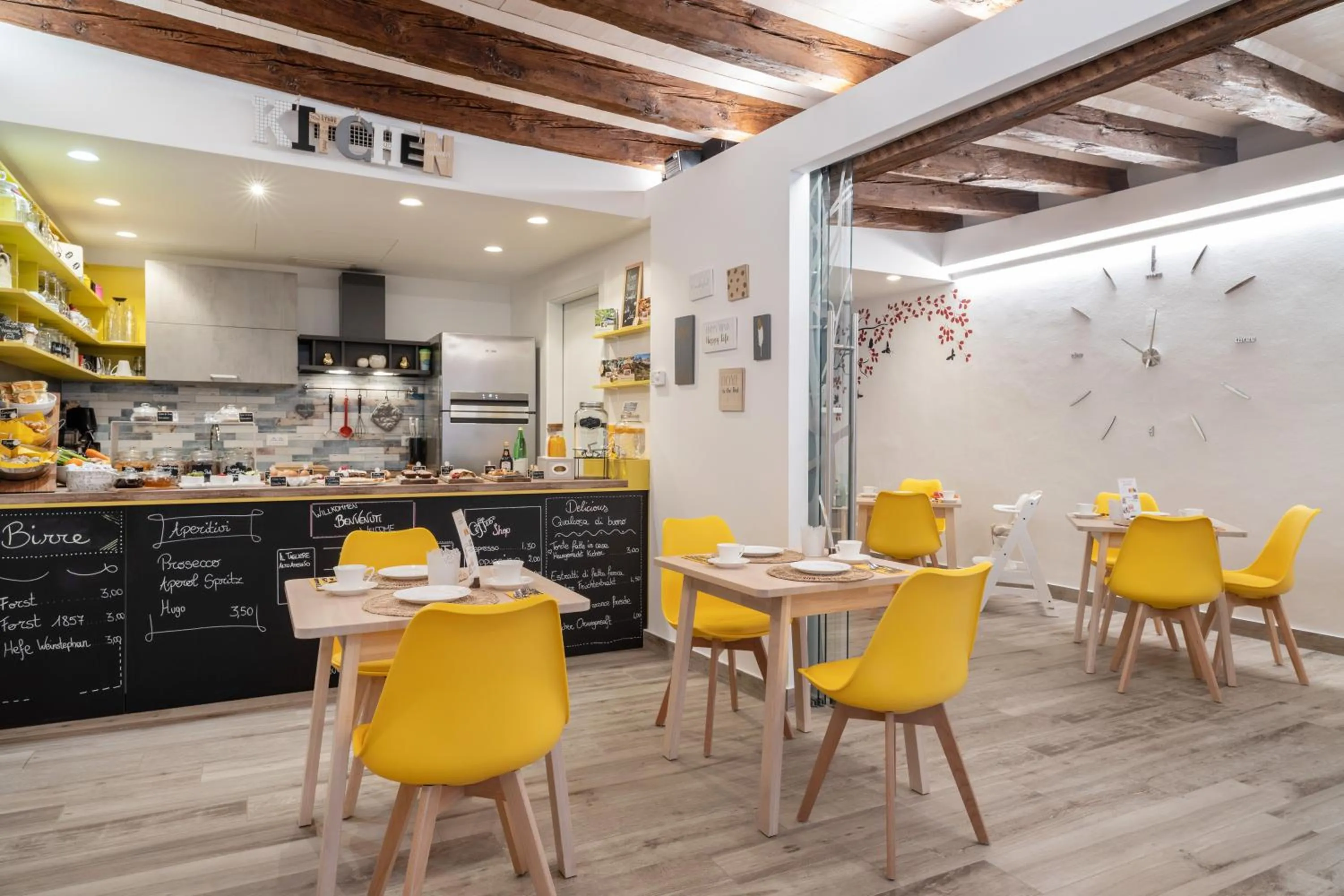 Buffet breakfast in Maison Valentina