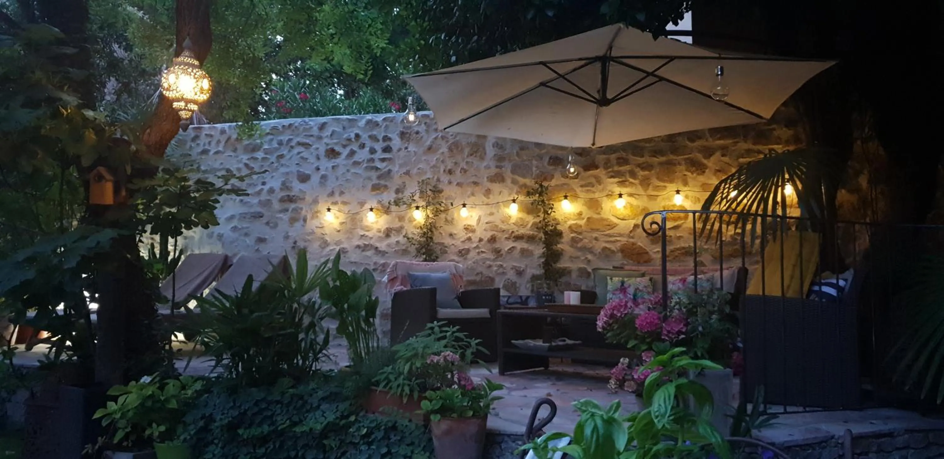 Restaurant/places to eat in La Cordeline