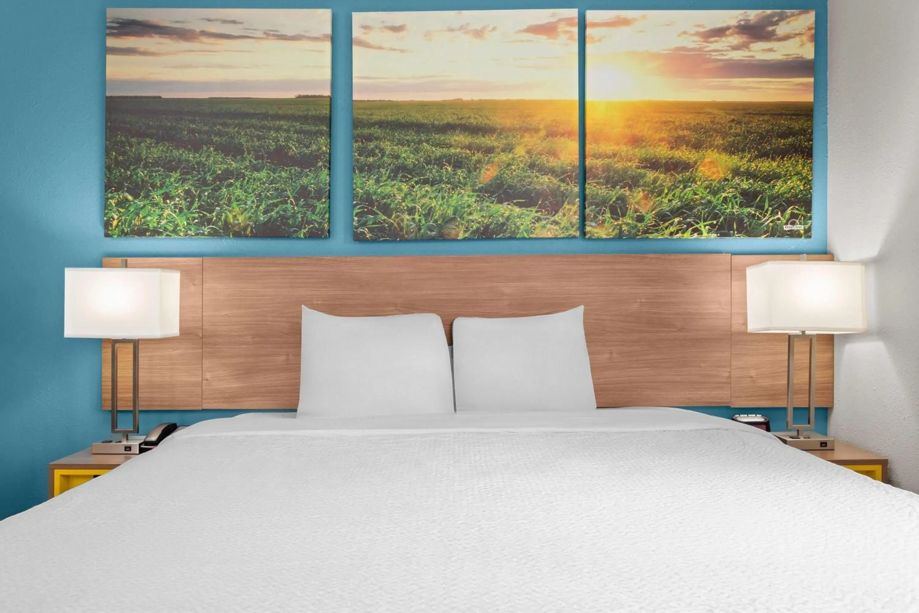 Photo of the whole room, Bed in Days Inn by Wyndham Austin