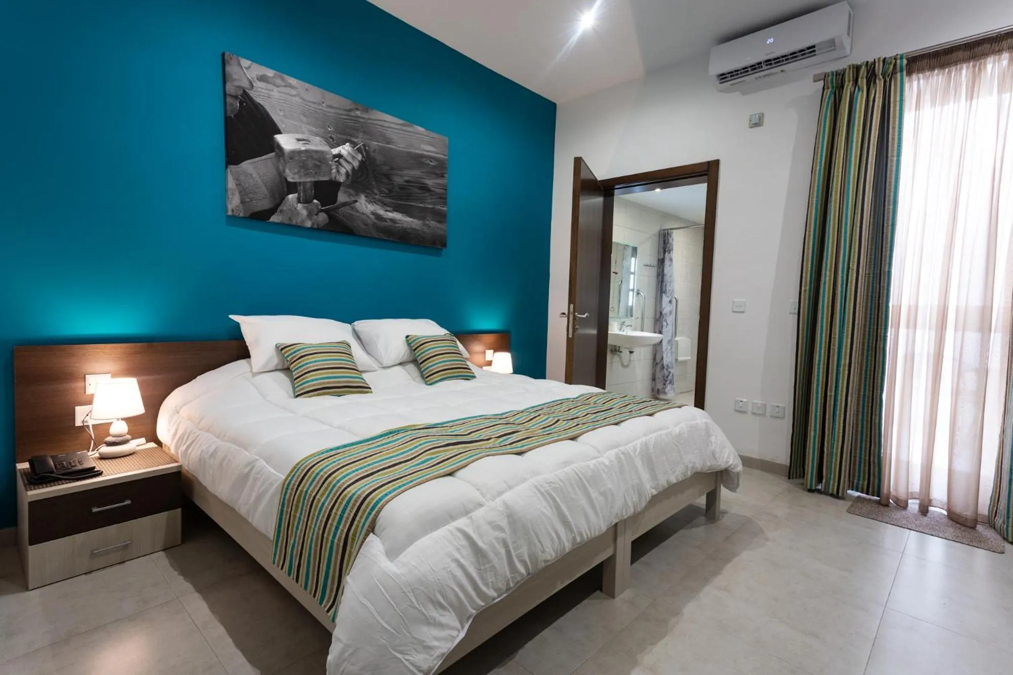 Bedroom in The Shipwright's Lodge