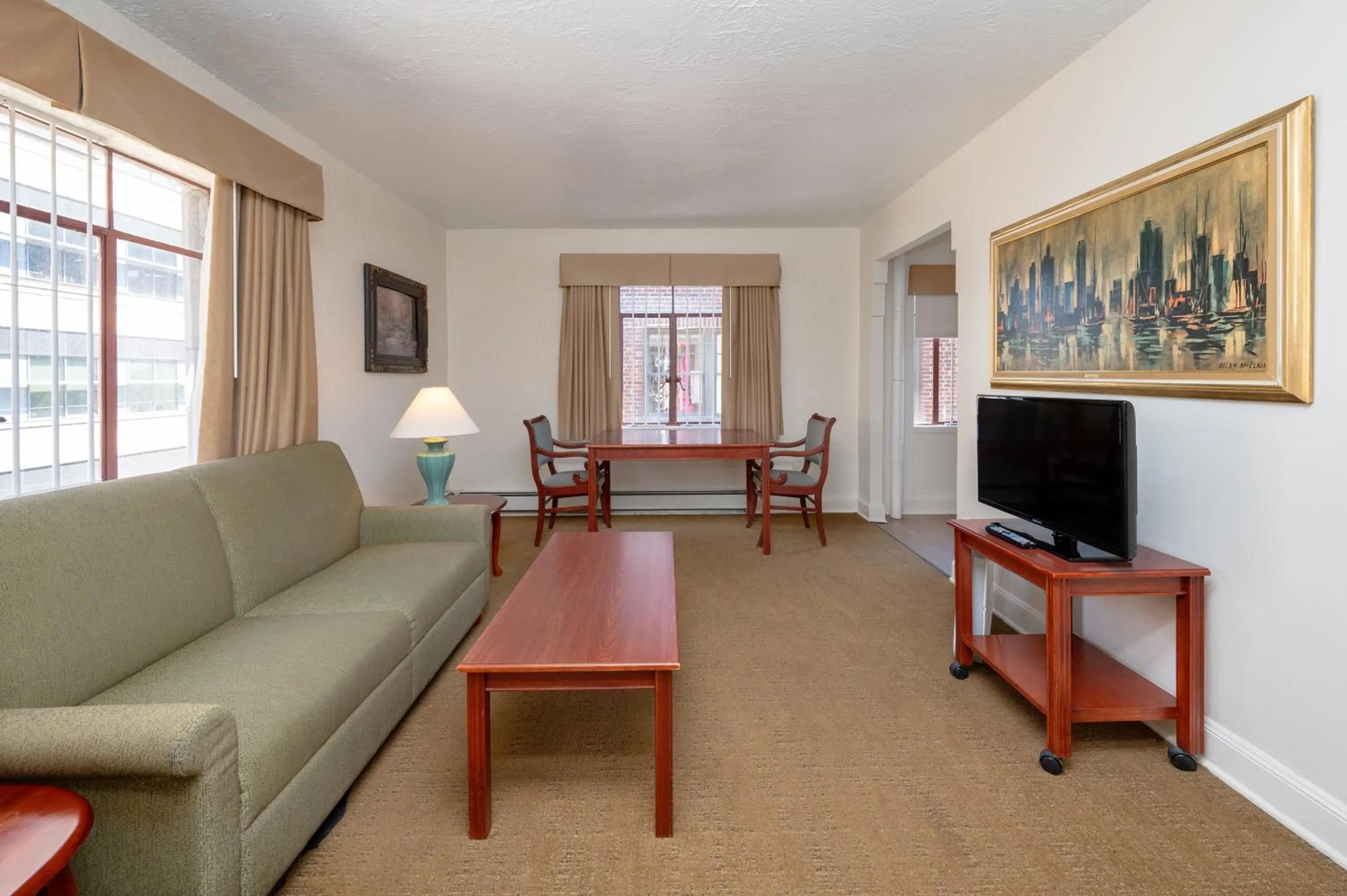 Living room in The Baroness Hotel