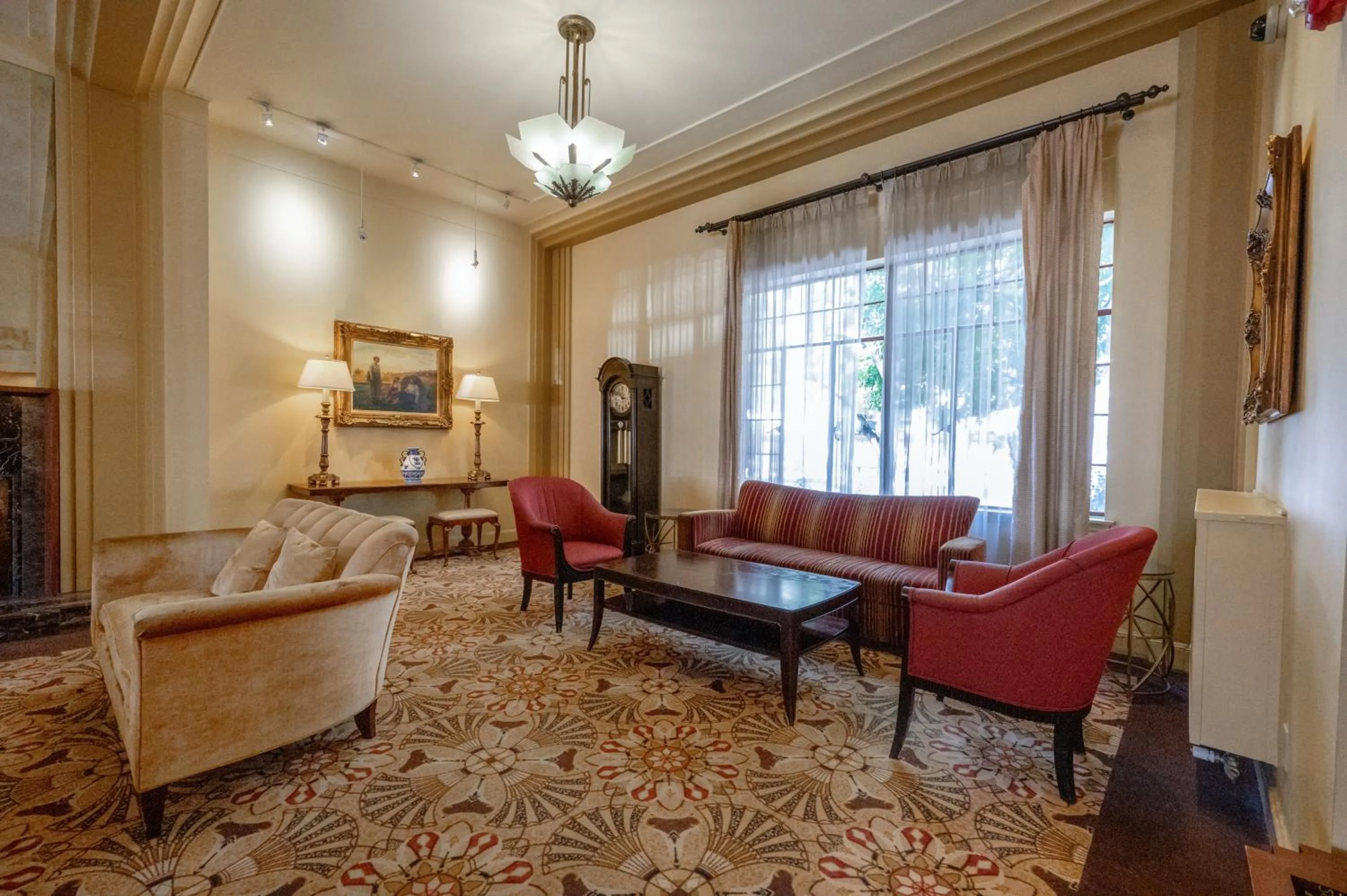 Lobby or reception in The Baroness Hotel