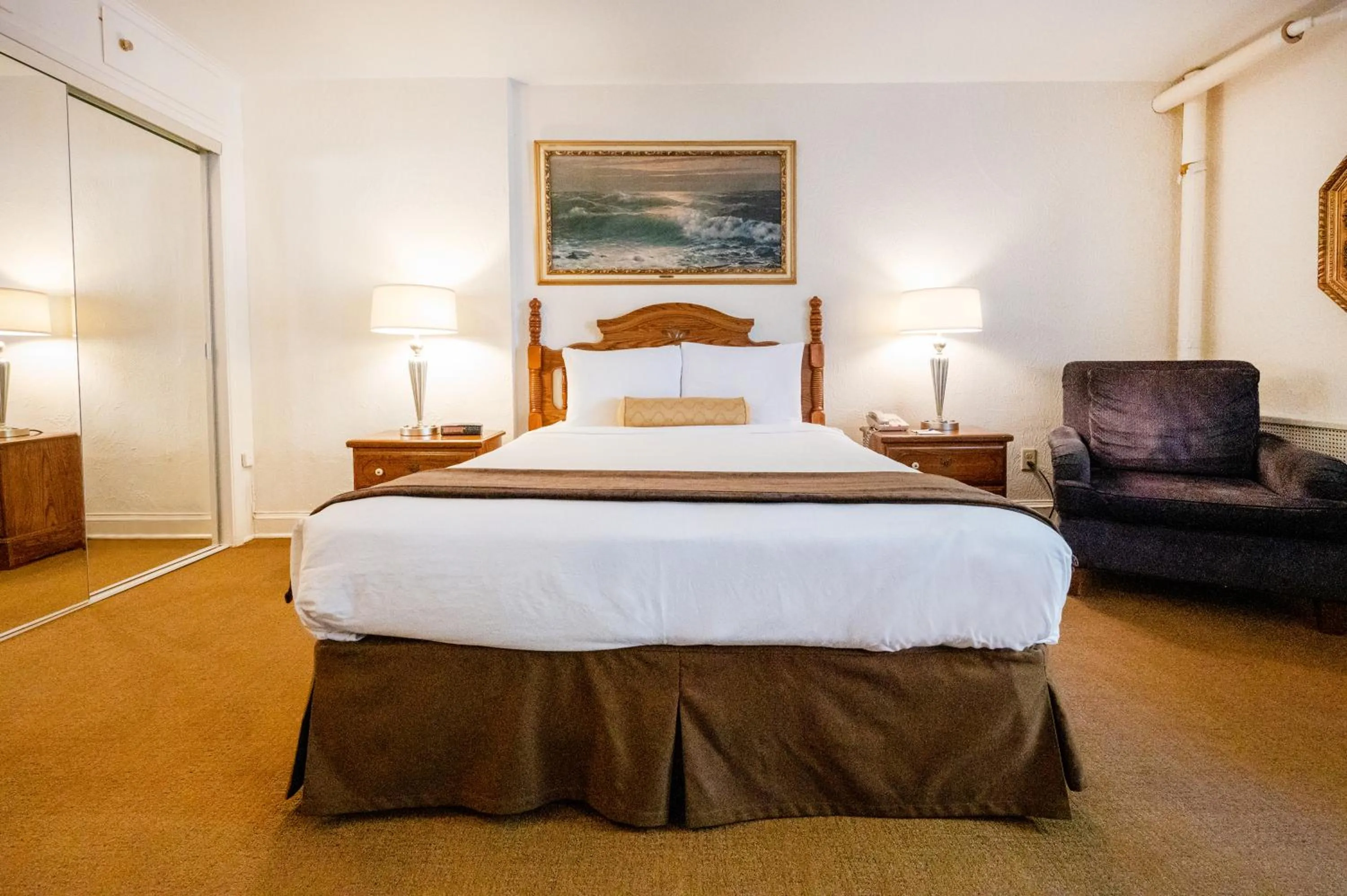 Bedroom, Bed in The Baroness Hotel