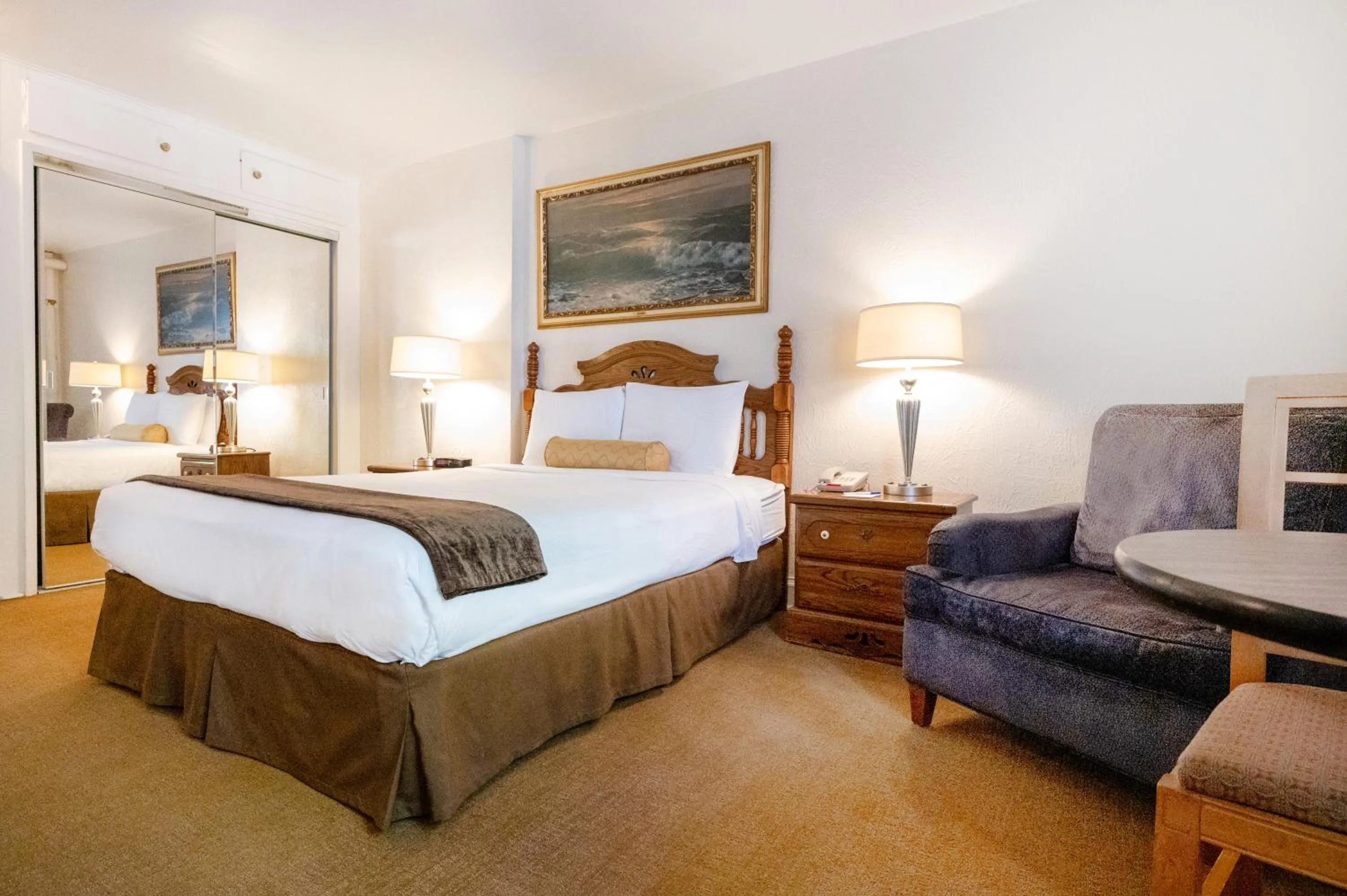 Bedroom, Bed in The Baroness Hotel