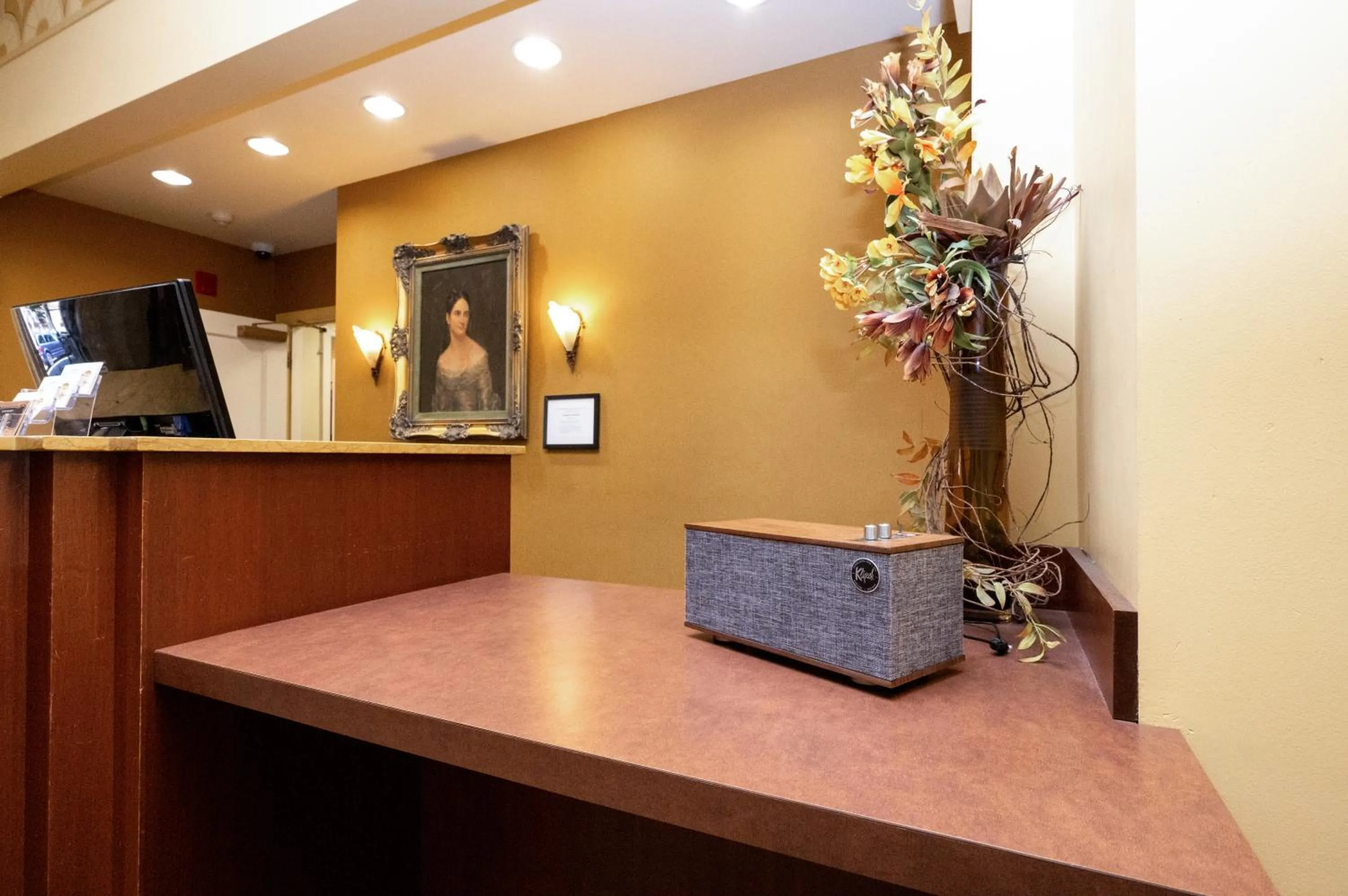 Lobby or reception in The Baroness Hotel