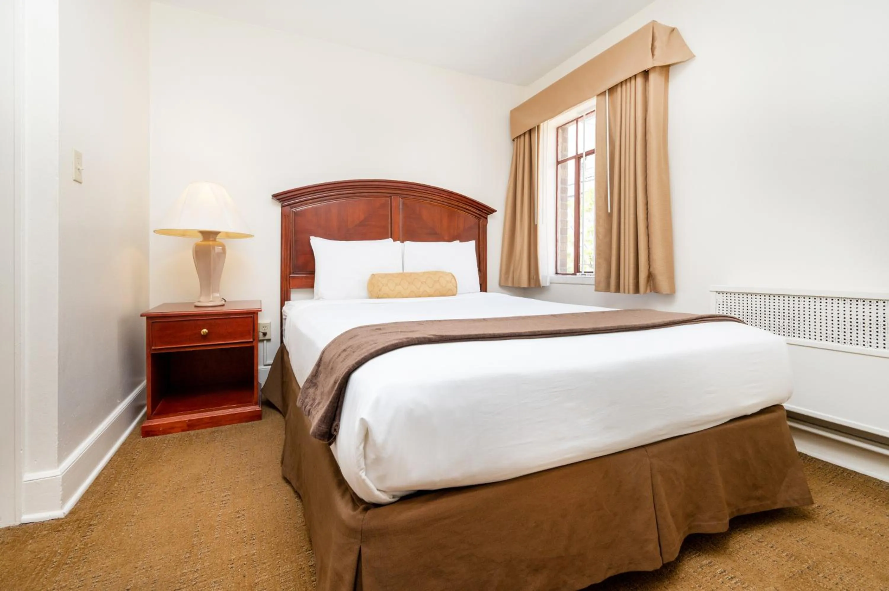 Bedroom, Bed in The Baroness Hotel