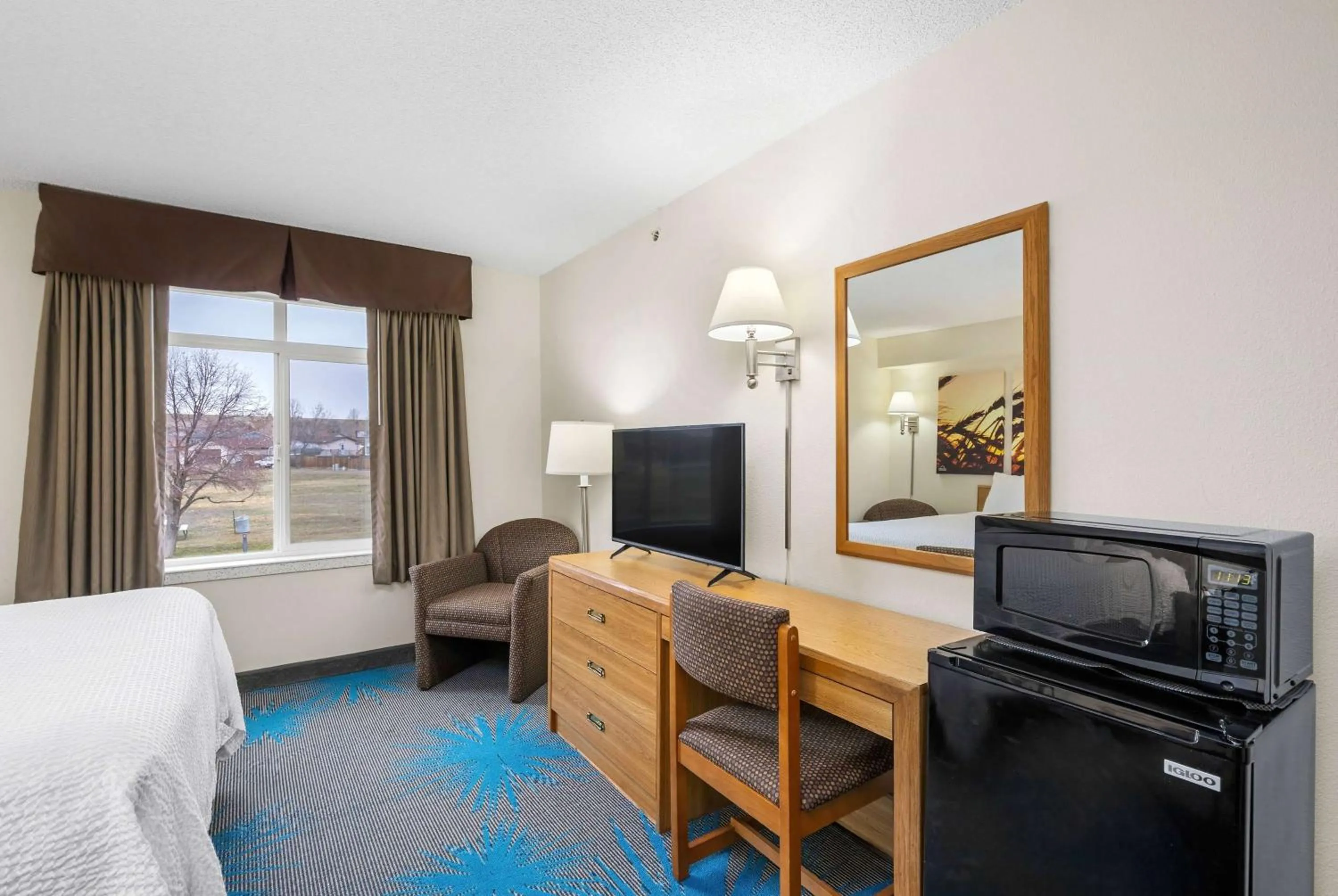 Photo of the whole room in Days Inn by Wyndham Great Falls