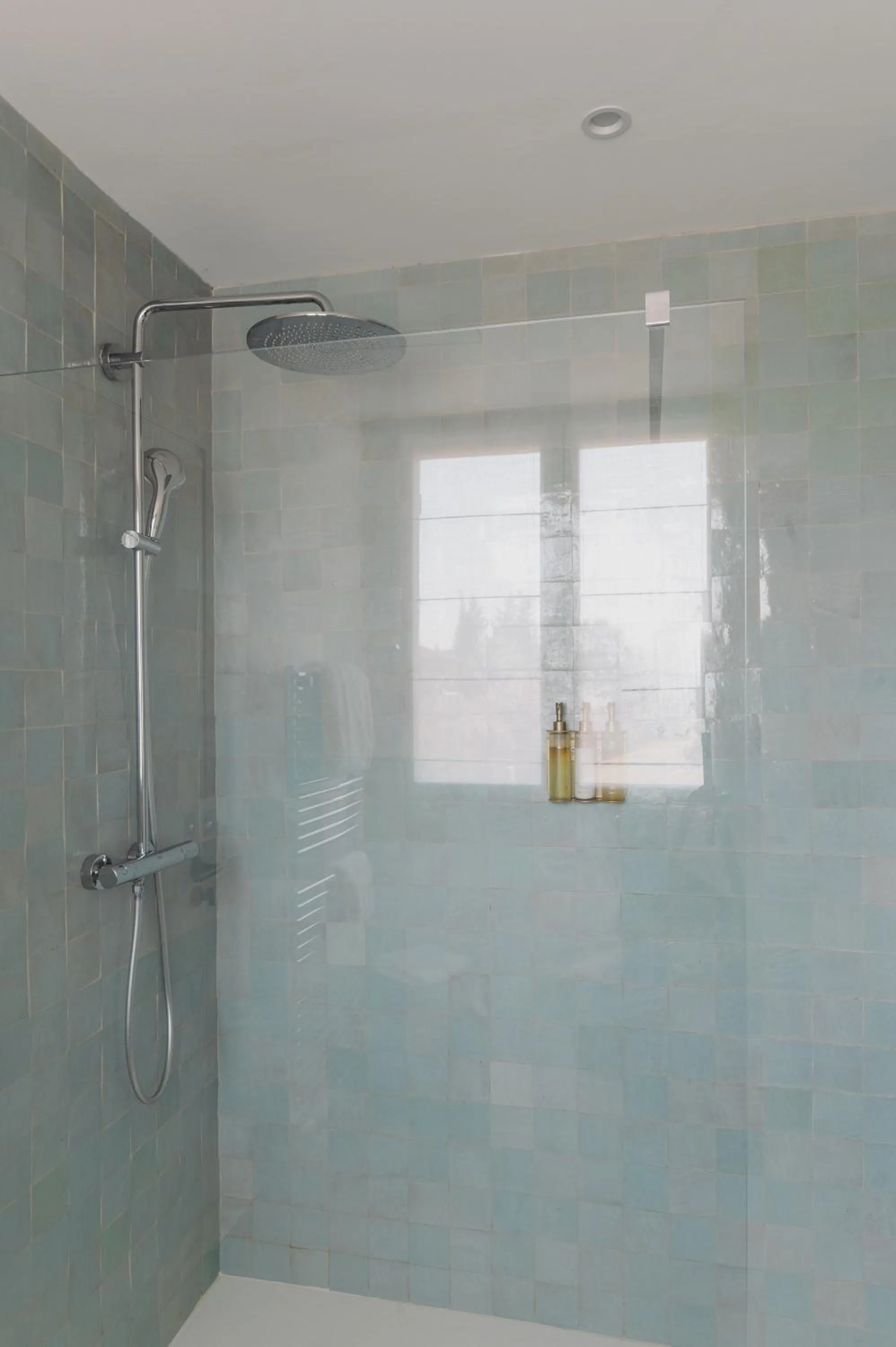 Shower in Les Petites Maisons - Hameau des Baux