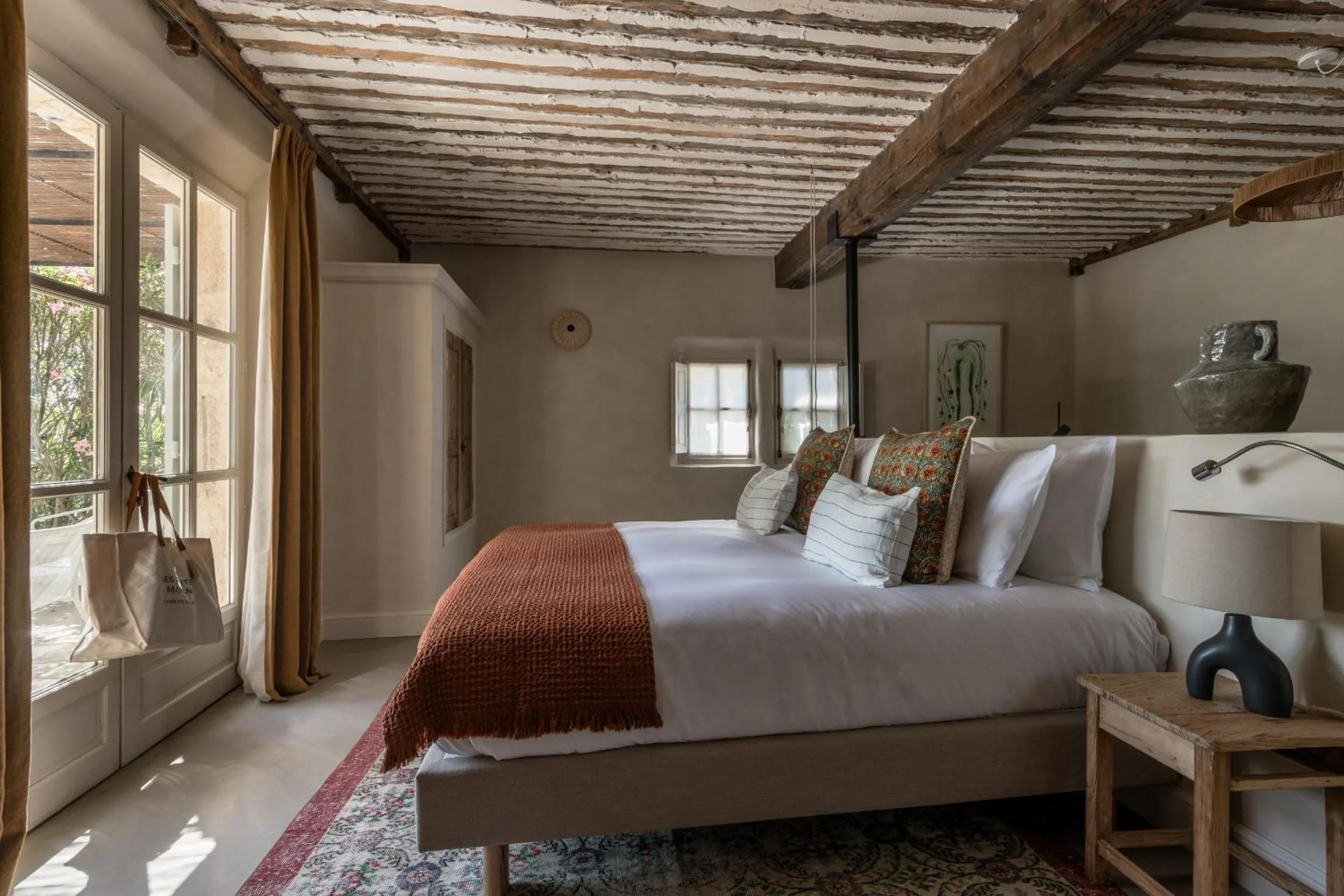 Bedroom, Bed in Les Petites Maisons - Hameau des Baux