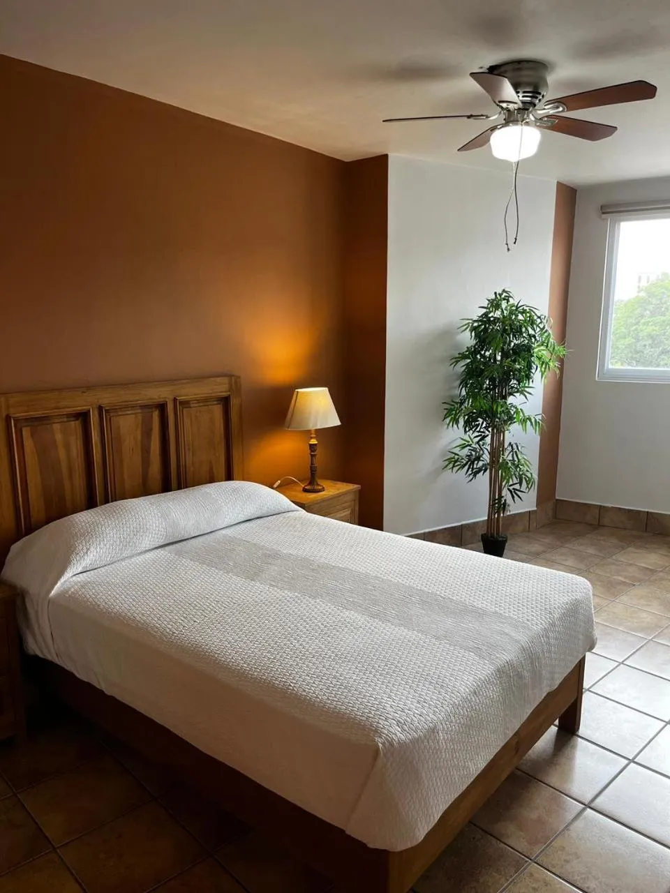 Hotel Jardín Cantador