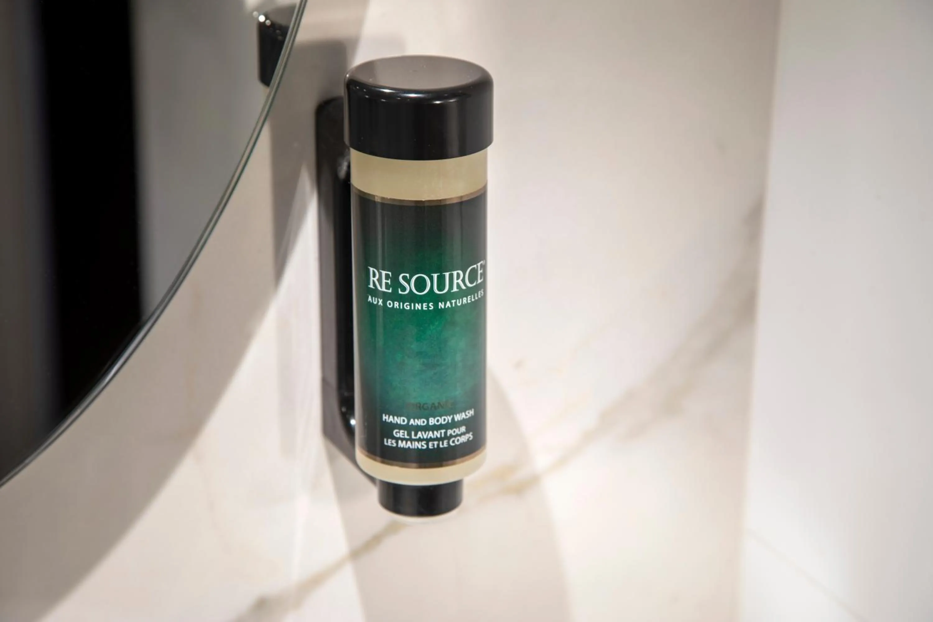 Bathroom in Longchamp Elysées