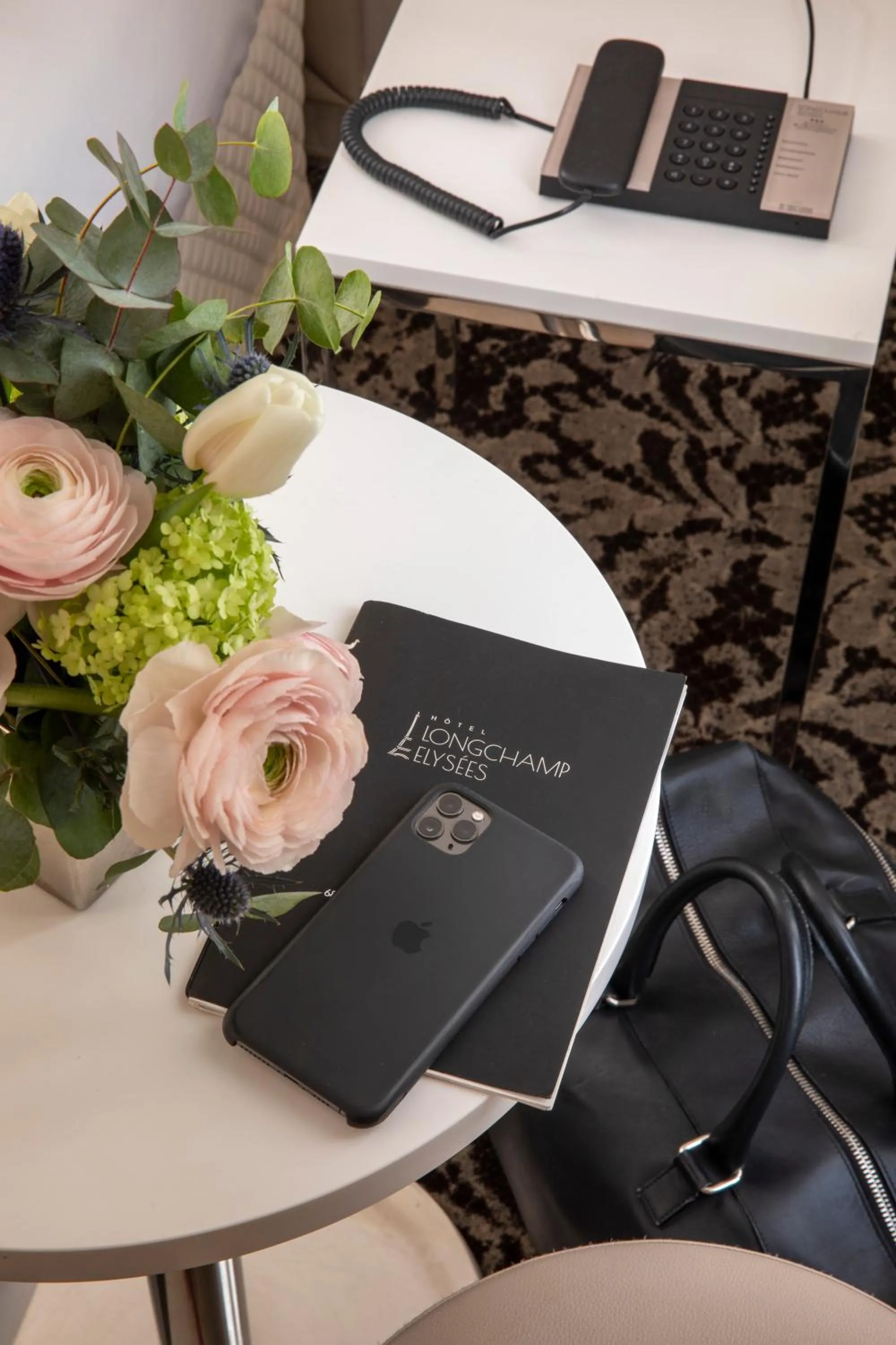 Decorative detail in Longchamp Elysées