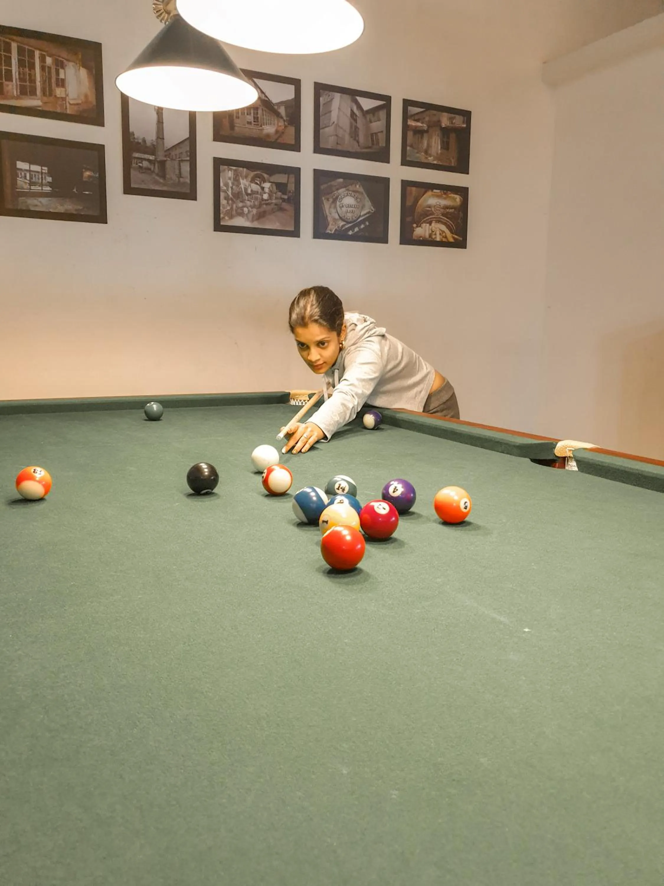 People in Tea and Experience Factory - Thema Collection