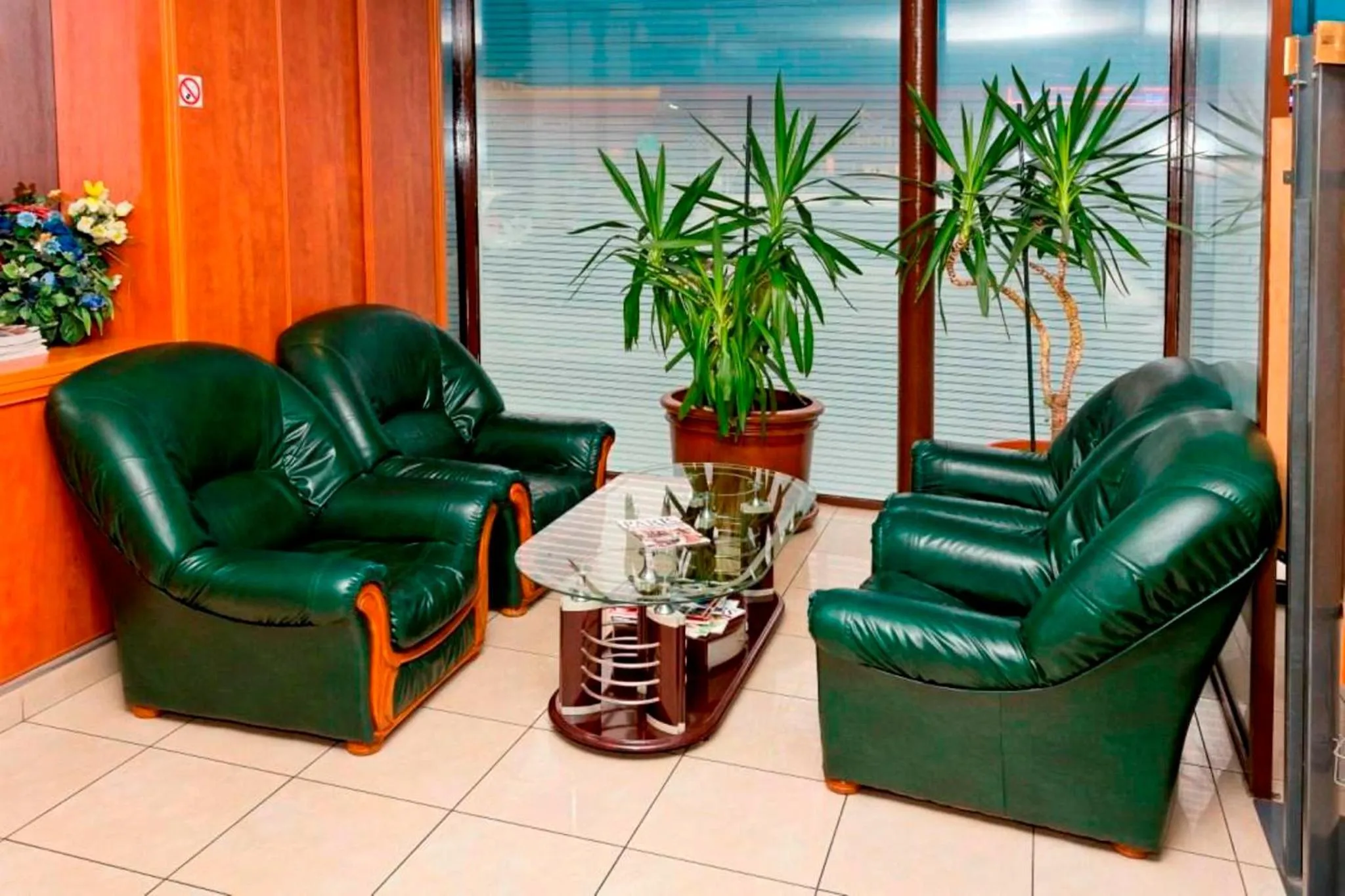 Lobby or reception in Hipotel Paris Printania Maraichers