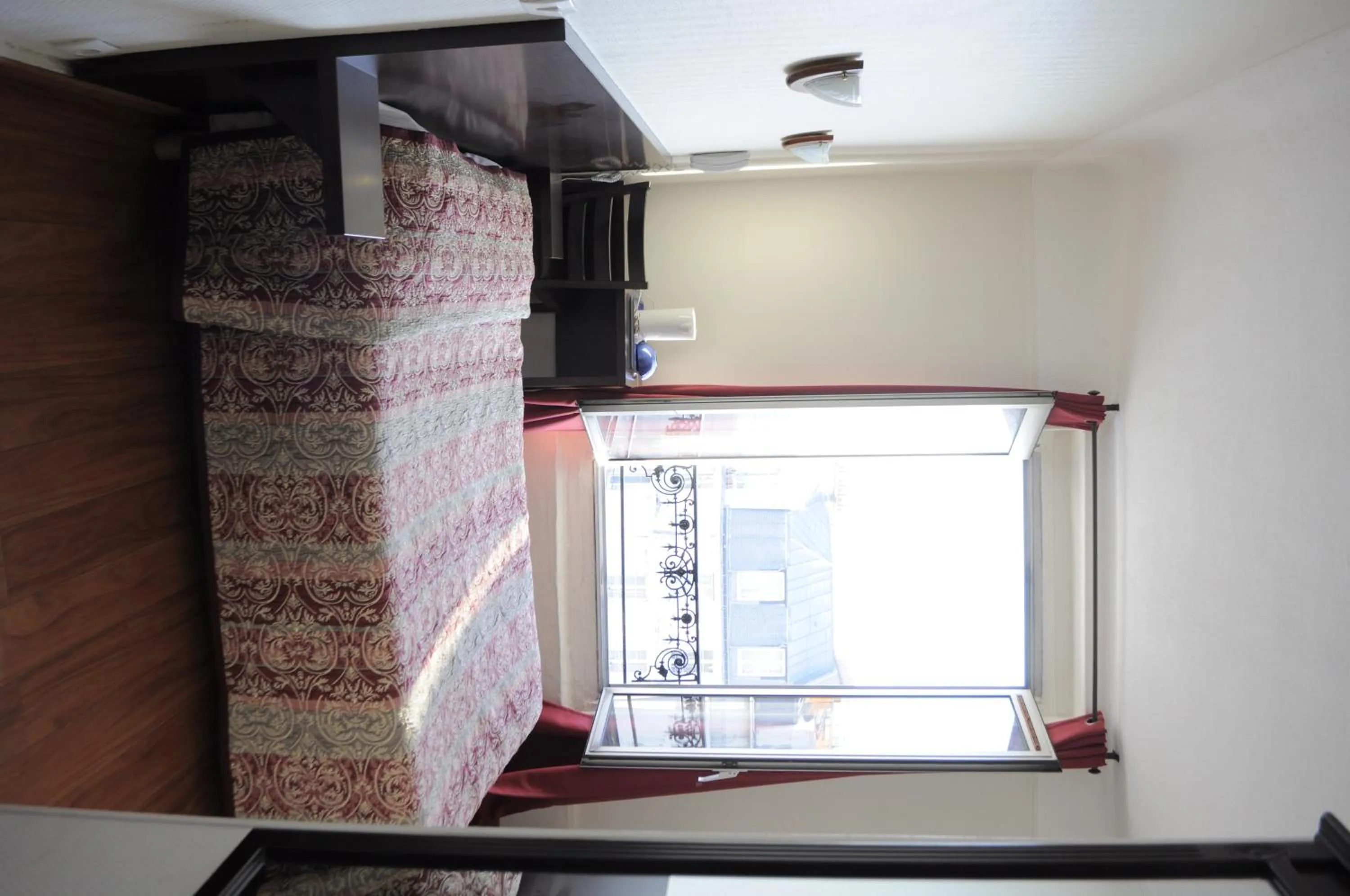 View (from property/room), Bed in Hipotel Paris Printania Maraichers