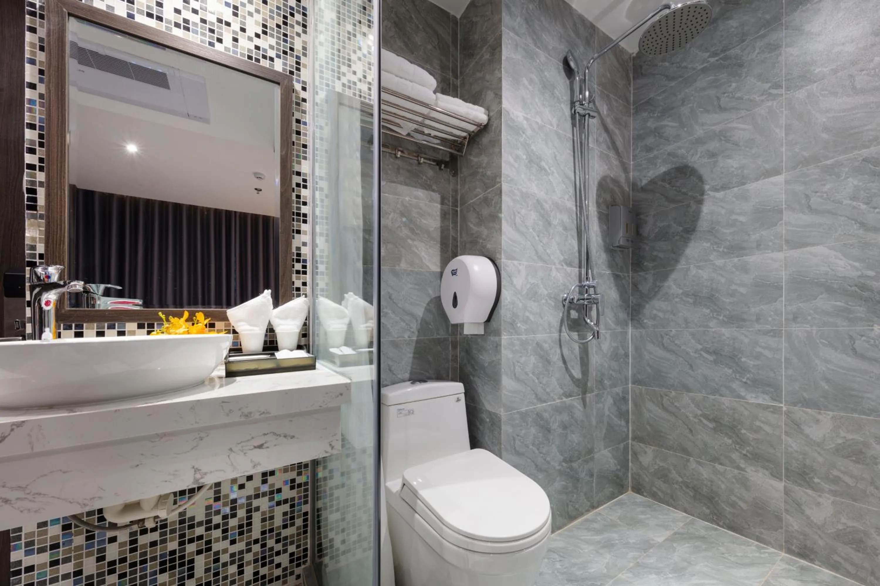 Bathroom in Ivy Hotel Nha Trang