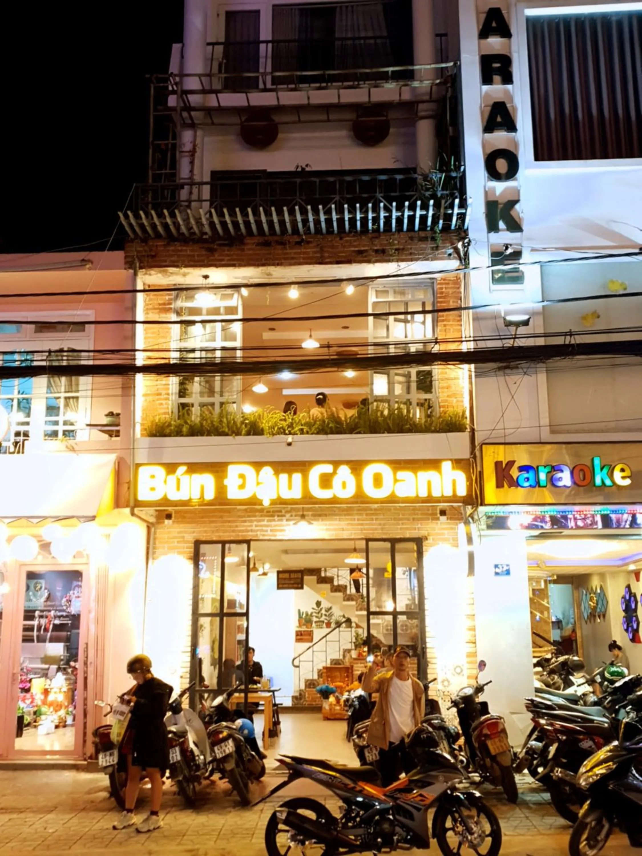 Restaurant/places to eat in New Hampton Suits-Tam Xuan Centre Hotel