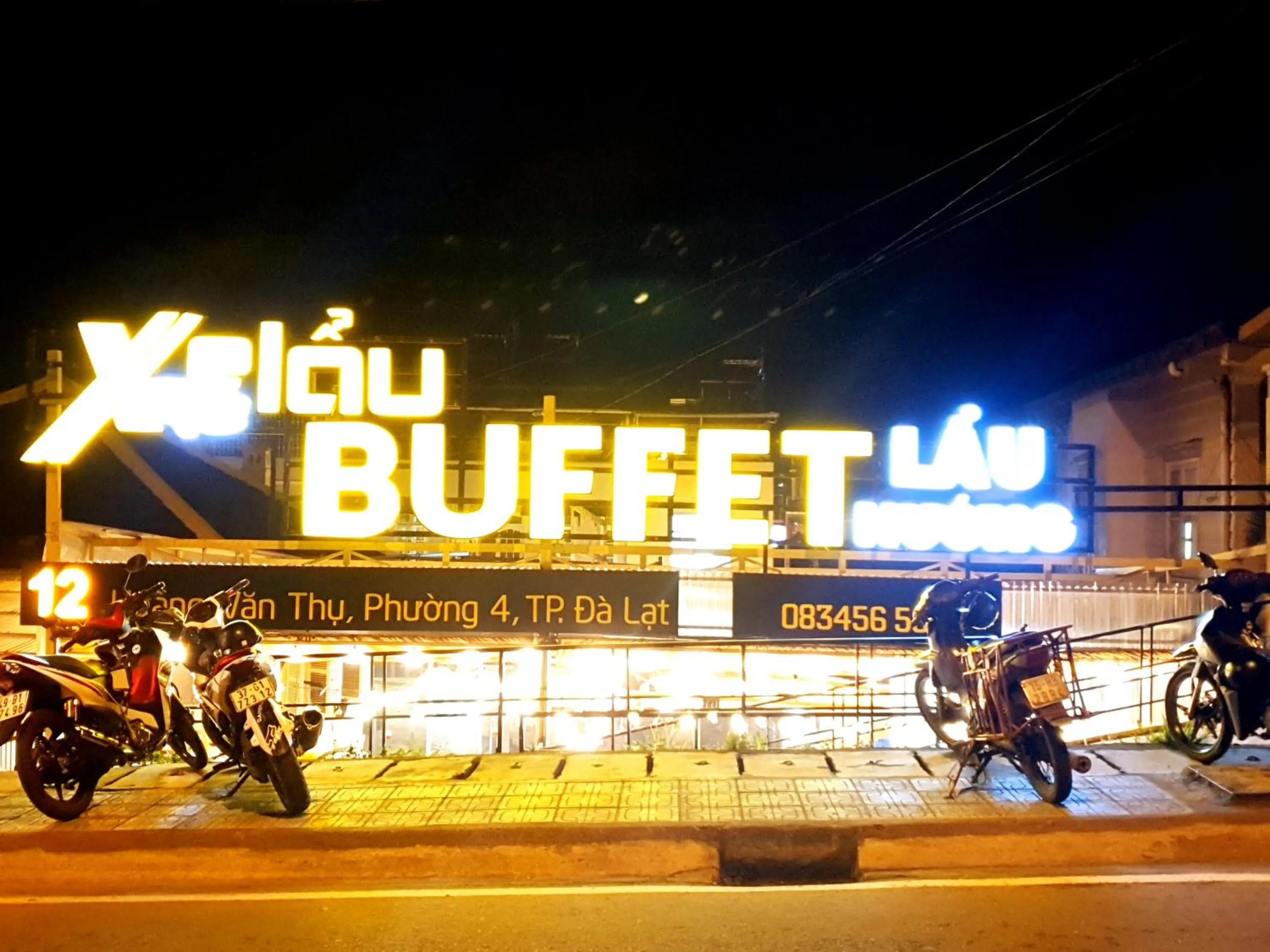 Restaurant/places to eat in New Hampton Suits-Tam Xuan Centre Hotel