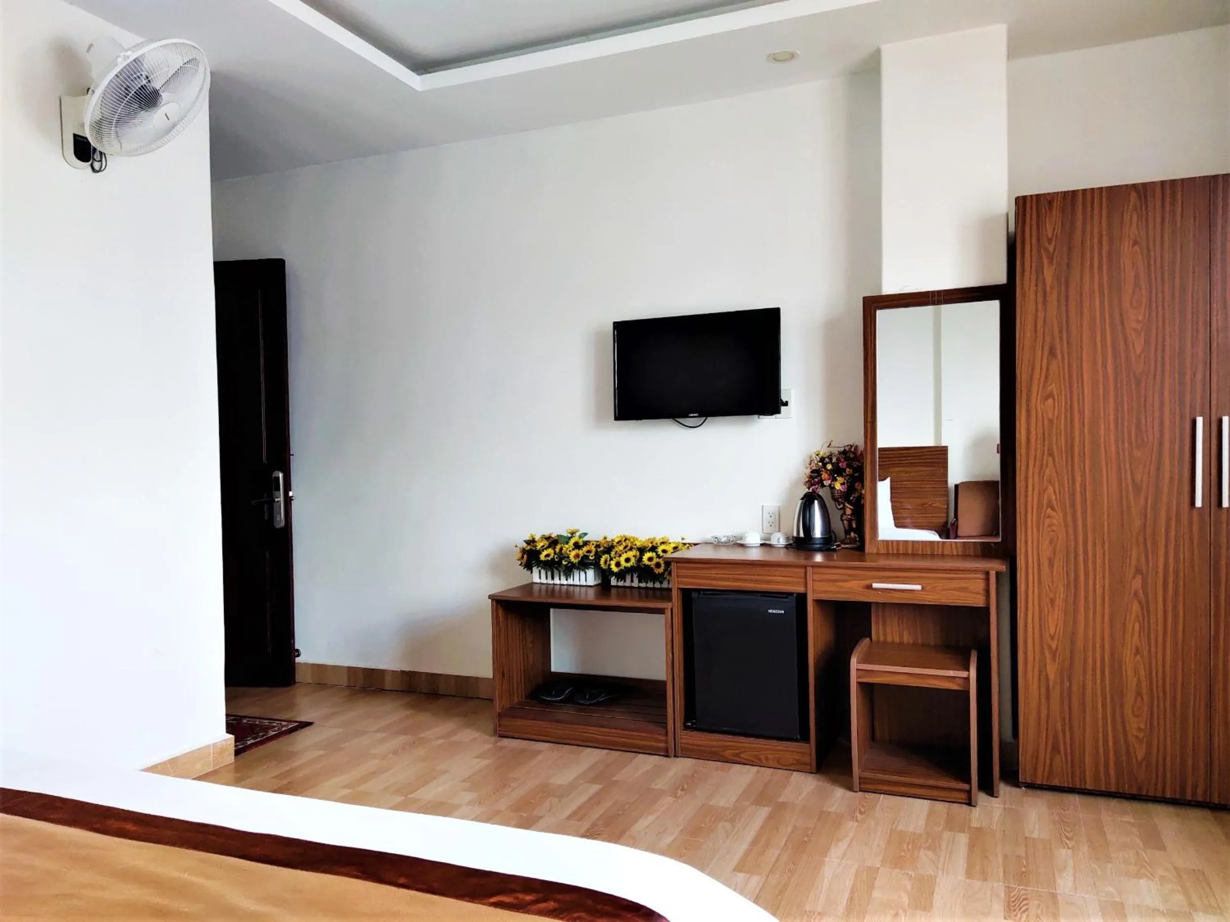 Bedroom, Bed in New Hampton Suits-Tam Xuan Centre Hotel