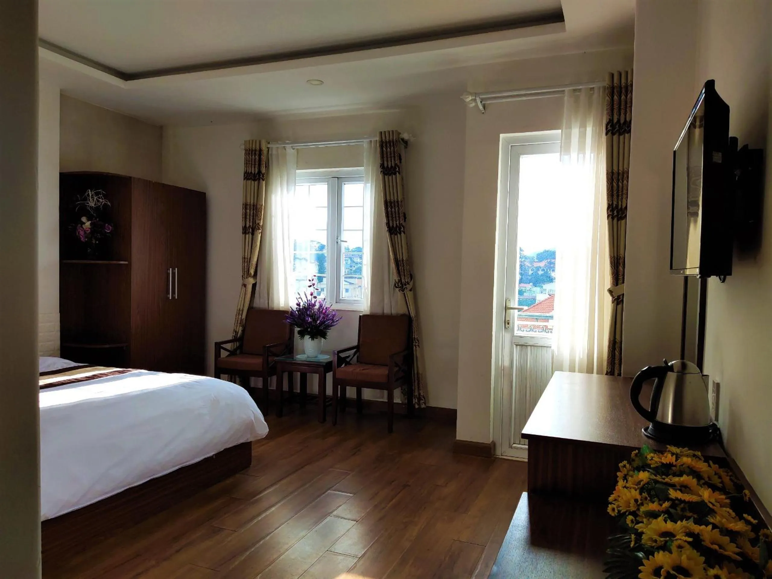 Bedroom, Bed in New Hampton Suits-Tam Xuan Centre Hotel