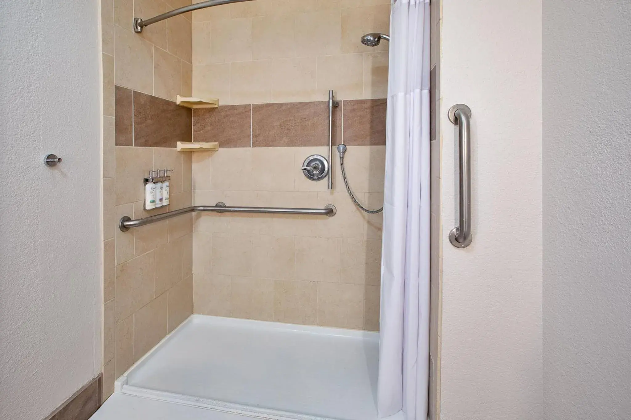 King Room - Disability Access in Holiday Inn Express Silver City by IHG King Room - Disability Access in Holiday Inn Express Silver City by IHG