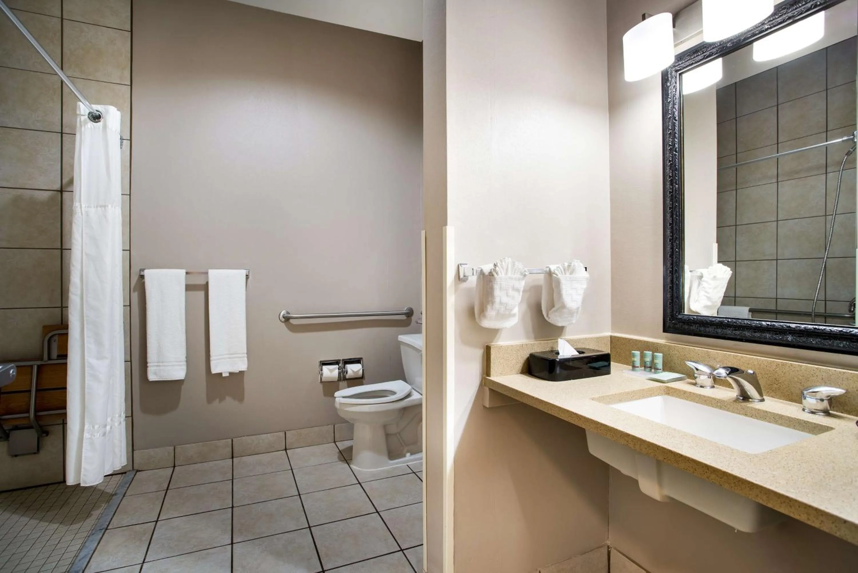 Bathroom in Best Western Gallup West