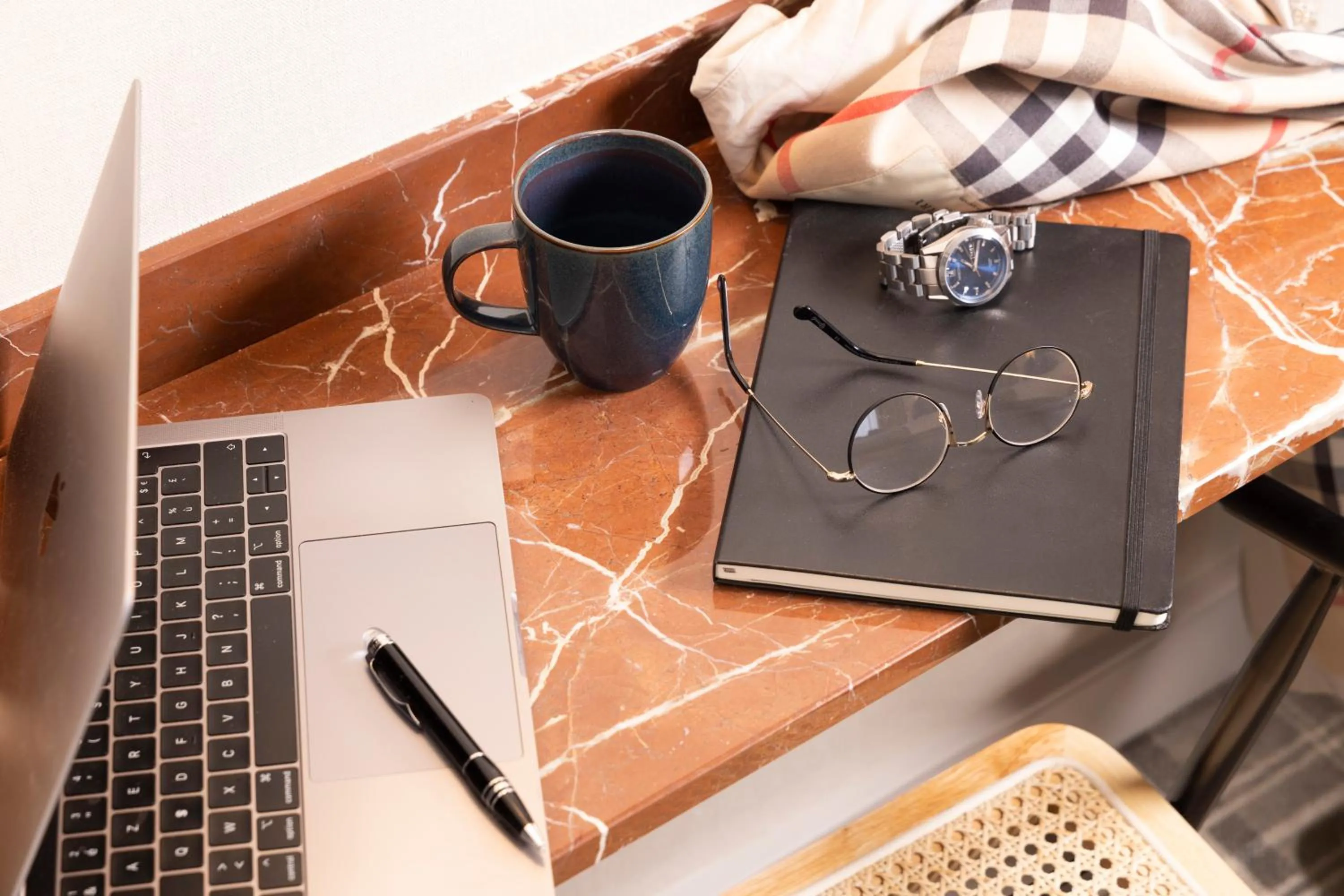 Decorative detail in Hôtel Toujours & Spa