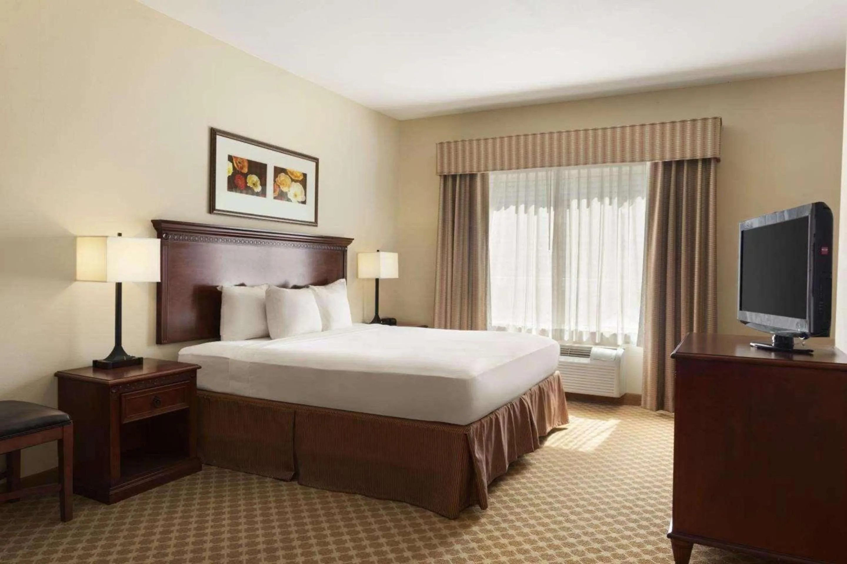 Bedroom, Bed in Country Inn & Suites by Radisson, Saraland, AL