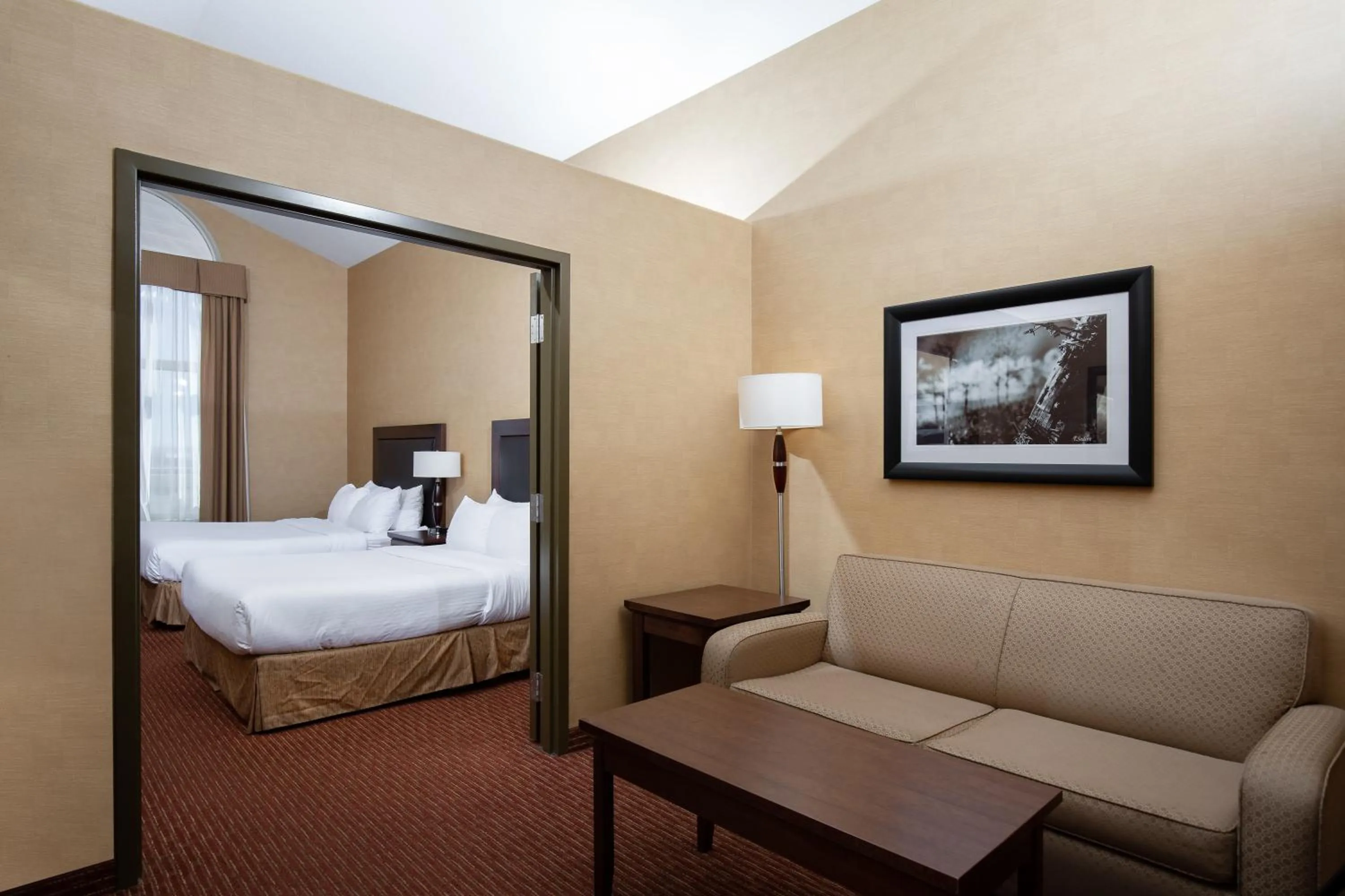 Photo of the whole room, Bed in Pomeroy Hotel Fort St. John