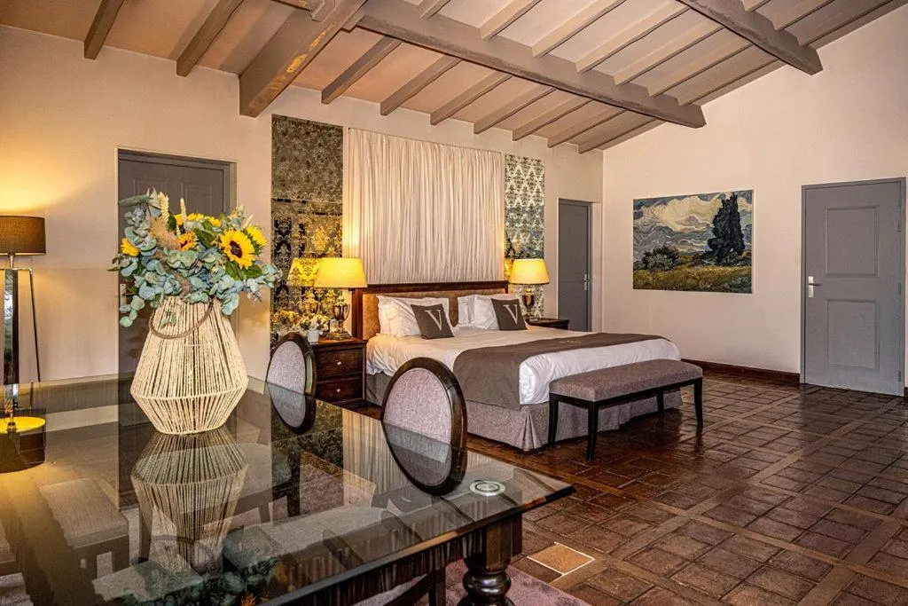 Bedroom, Bed in Le Vallon de Valrugues Hotel Spa & Villas