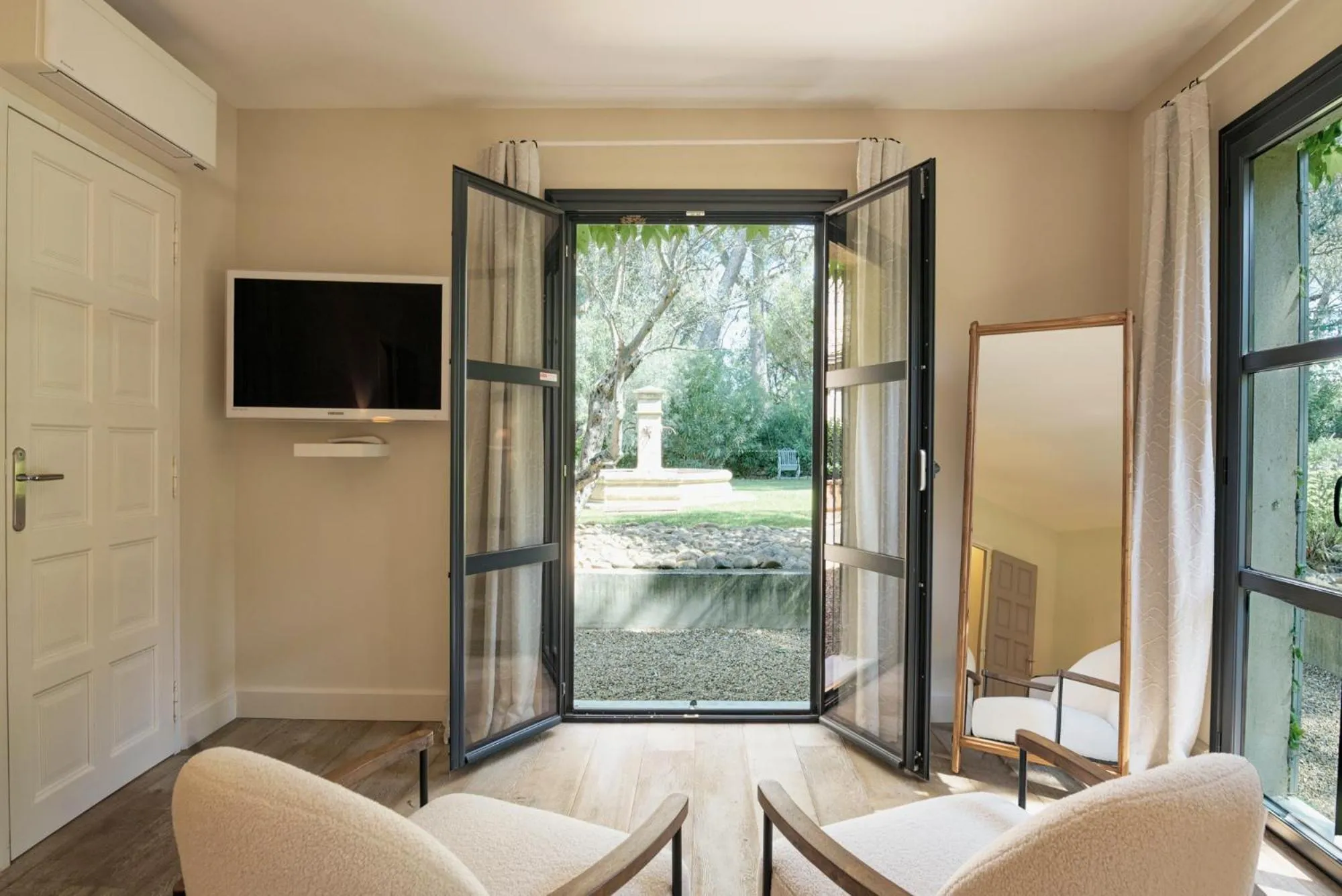 Garden view in Le Vallon de Valrugues Hotel Spa & Villas