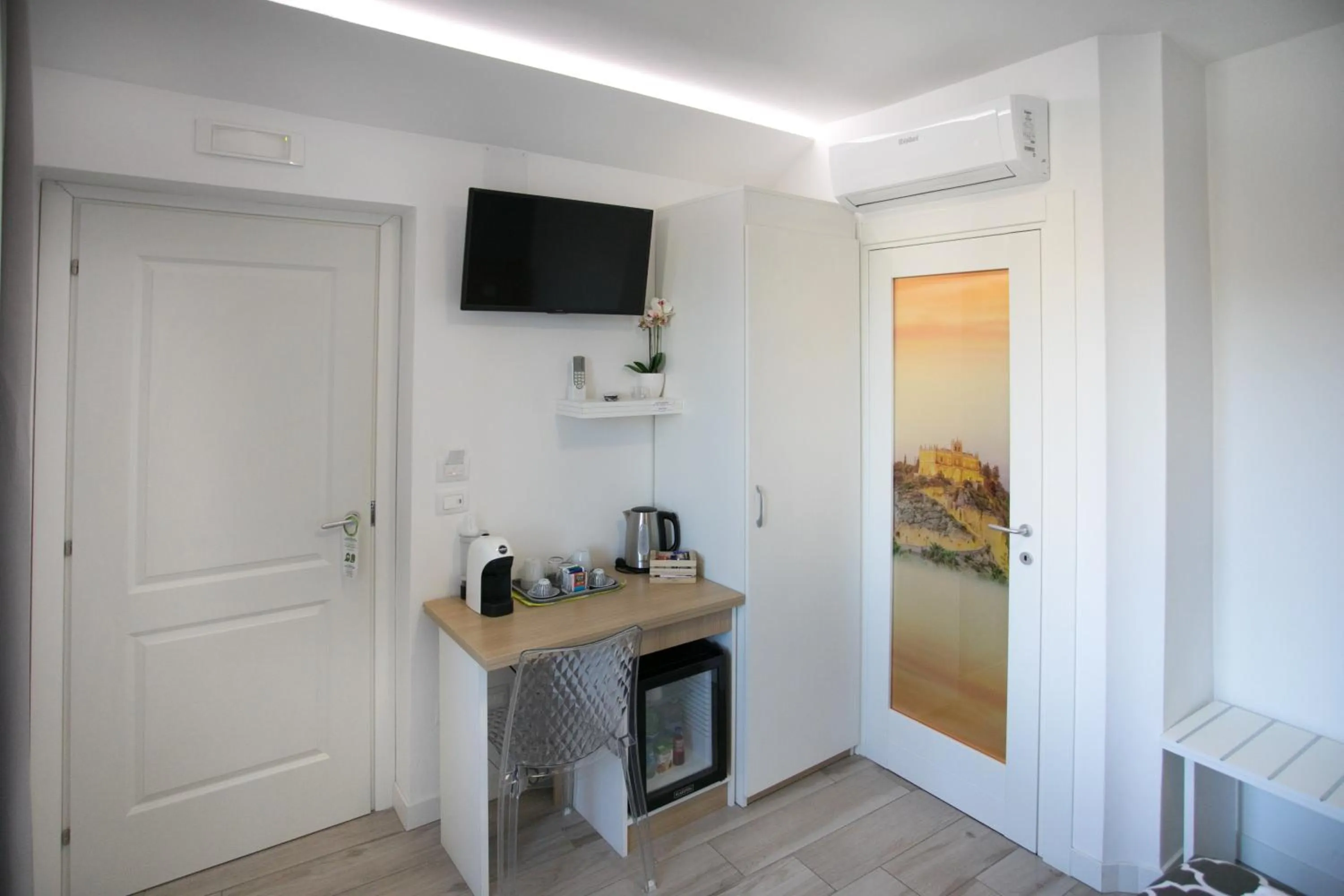 TV and multimedia in B&B Island Vista mare