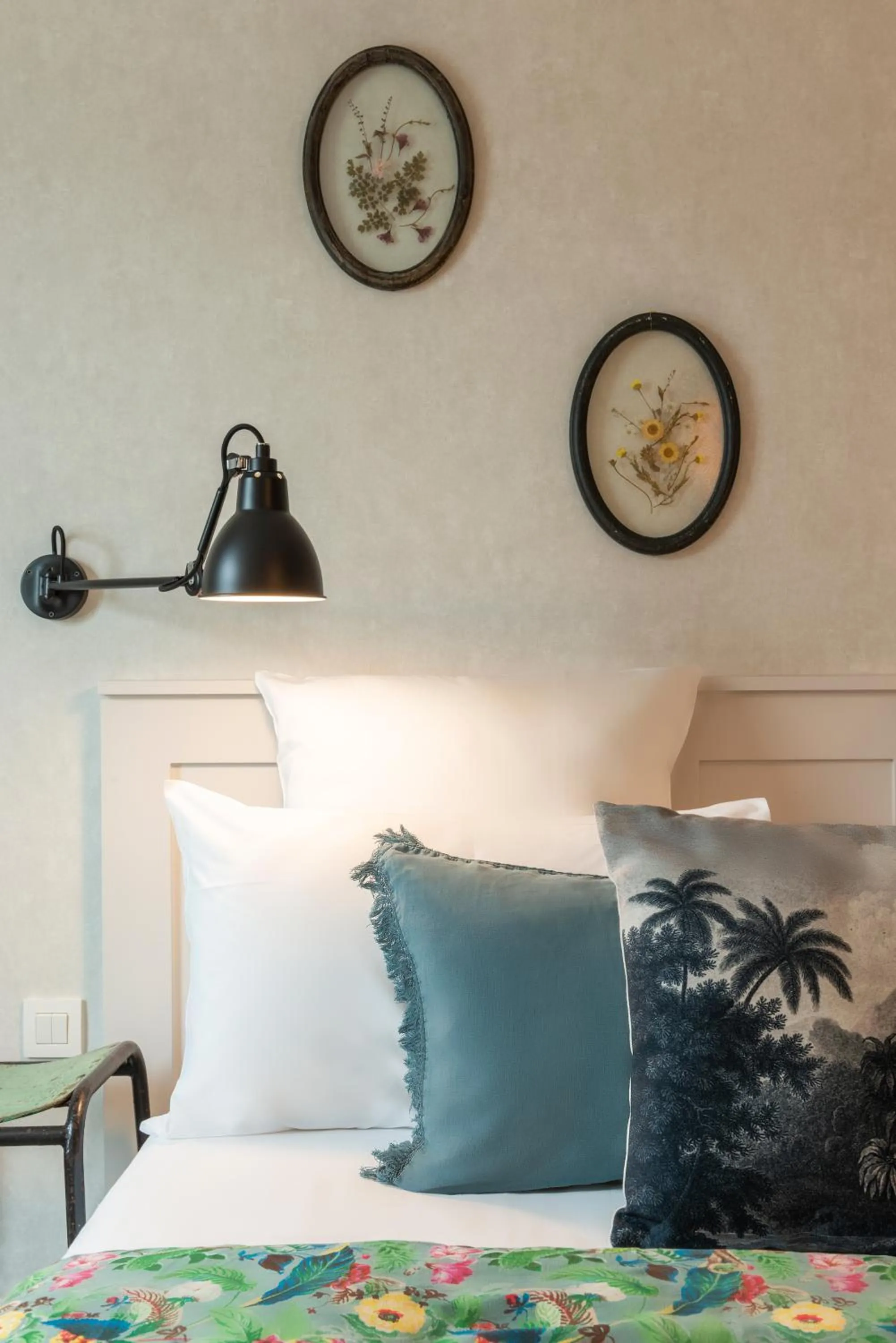 Decorative detail, Bed in Hotel Touraine Opera