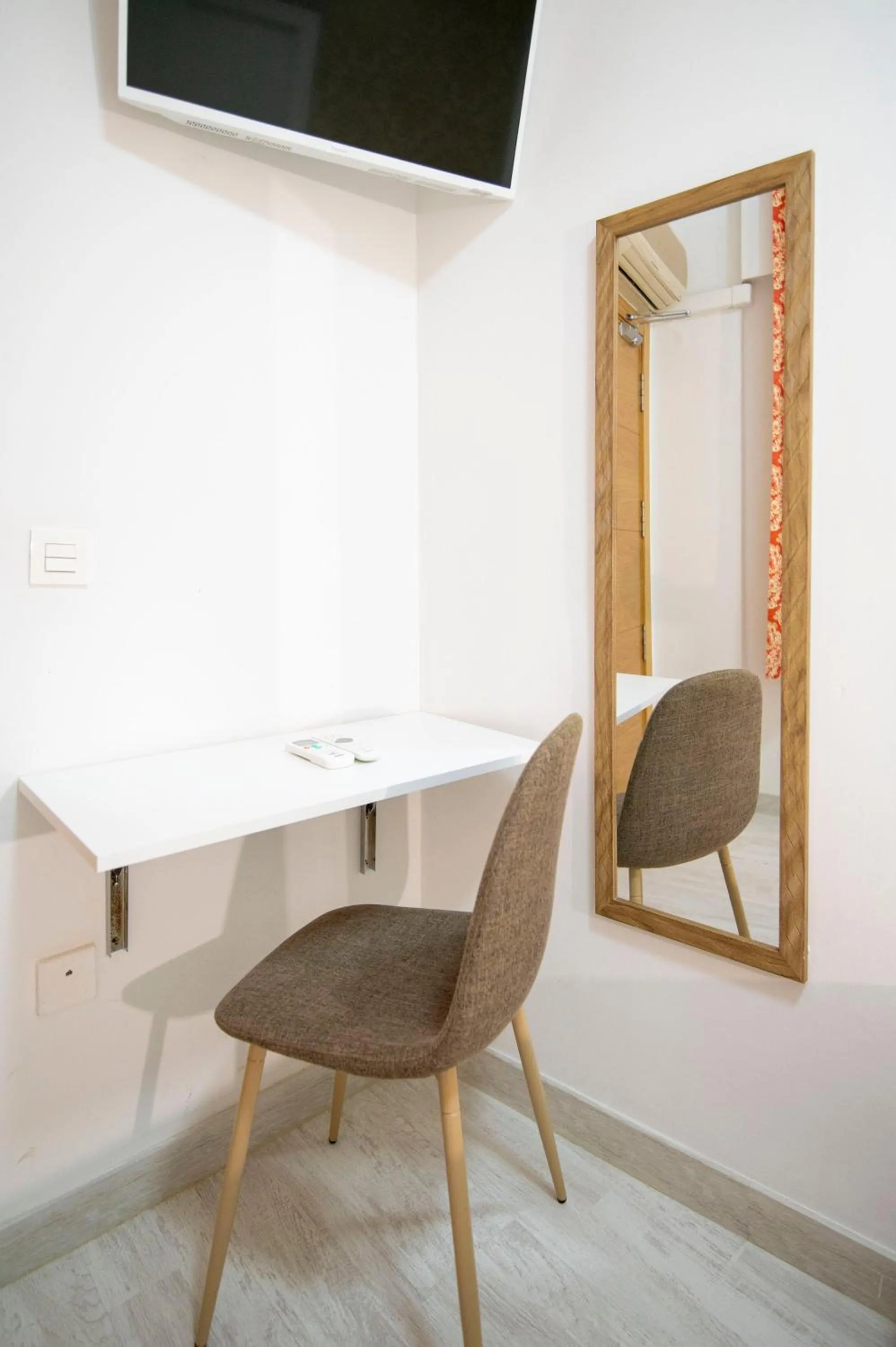 Decorative detail in Hotel Manzanito